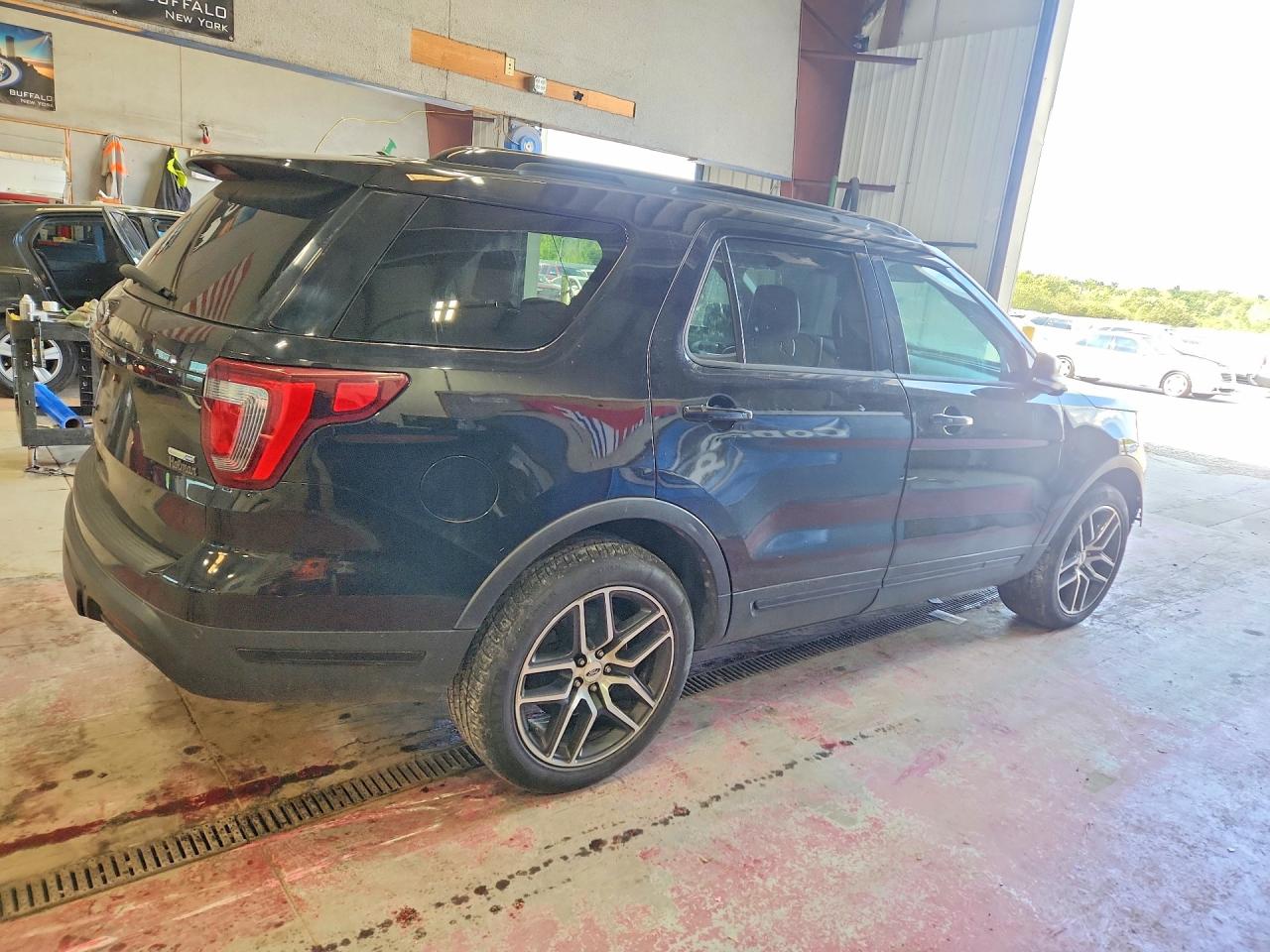 2019 Ford Explorer Sport Черный vin: 1FM5K8GTXKGA48626