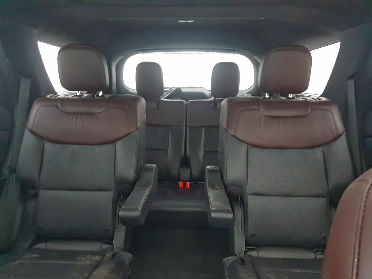 2021 Ford Explorer Platinum Silver vin: 1FM5K8HC4MGB32202