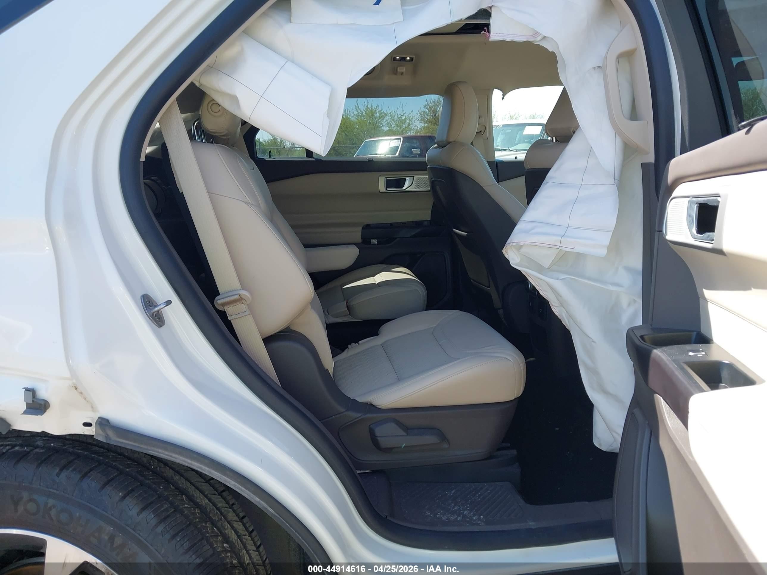 2020 Ford Explorer Platinum Белый vin: 1FM5K8HC6LGA43911