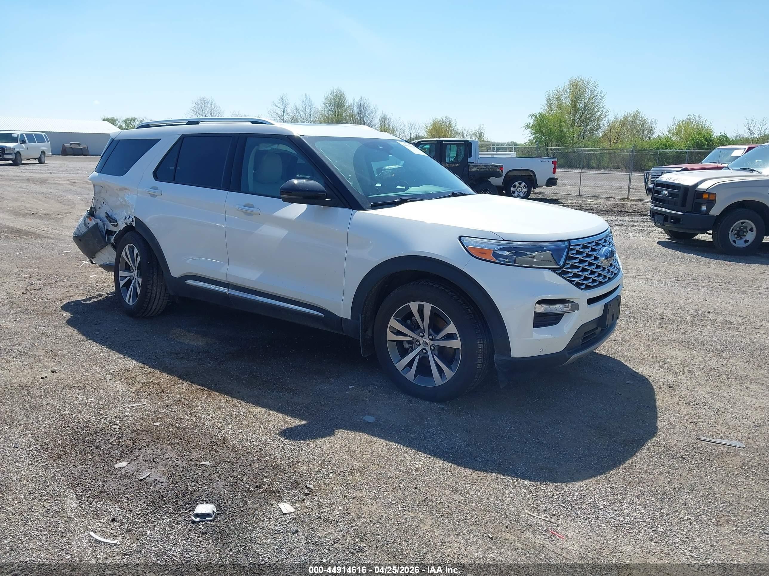 2020 Ford Explorer Platinum White vin: 1FM5K8HC6LGA43911