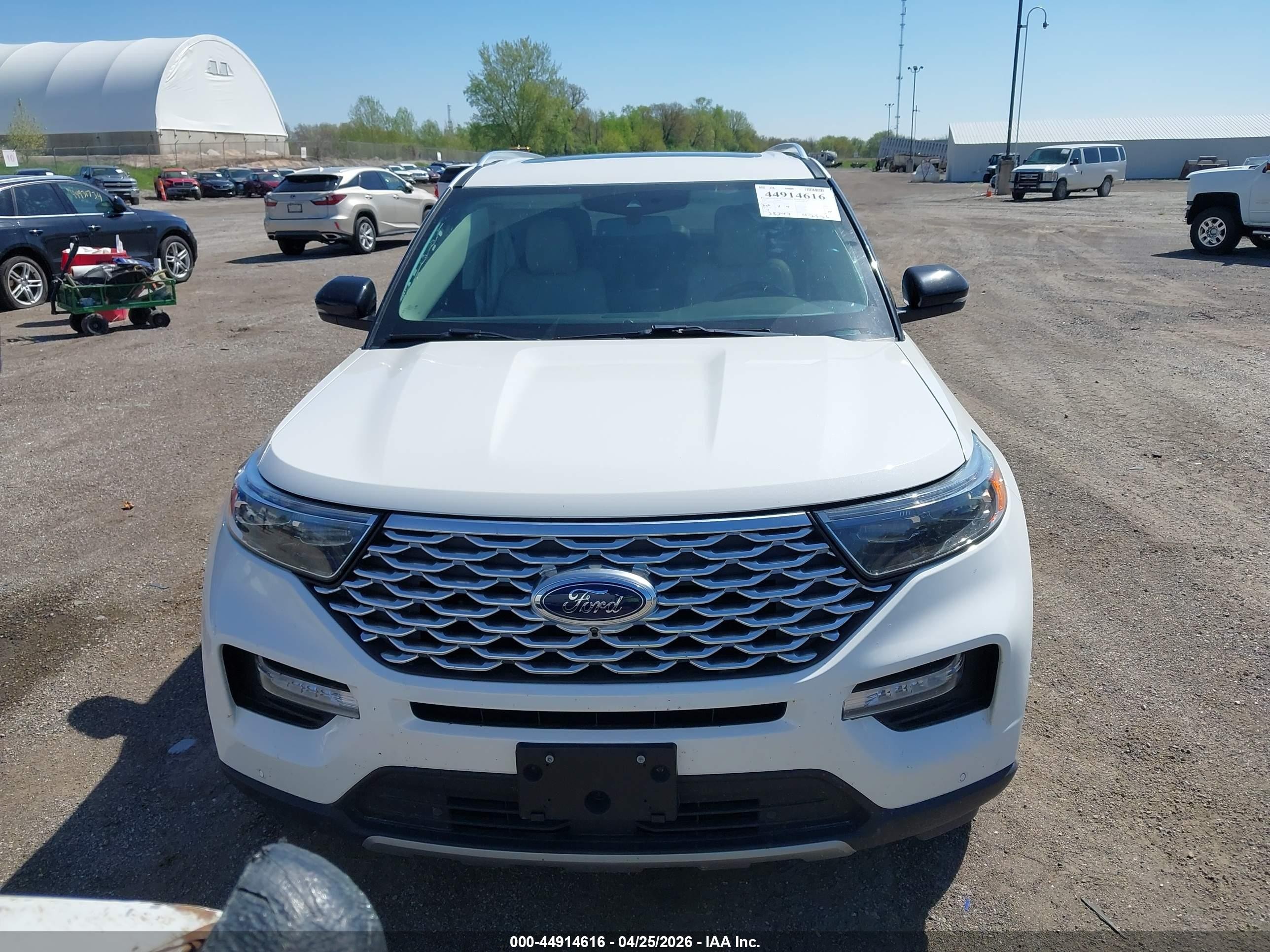 2020 Ford Explorer Platinum Белый vin: 1FM5K8HC6LGA43911