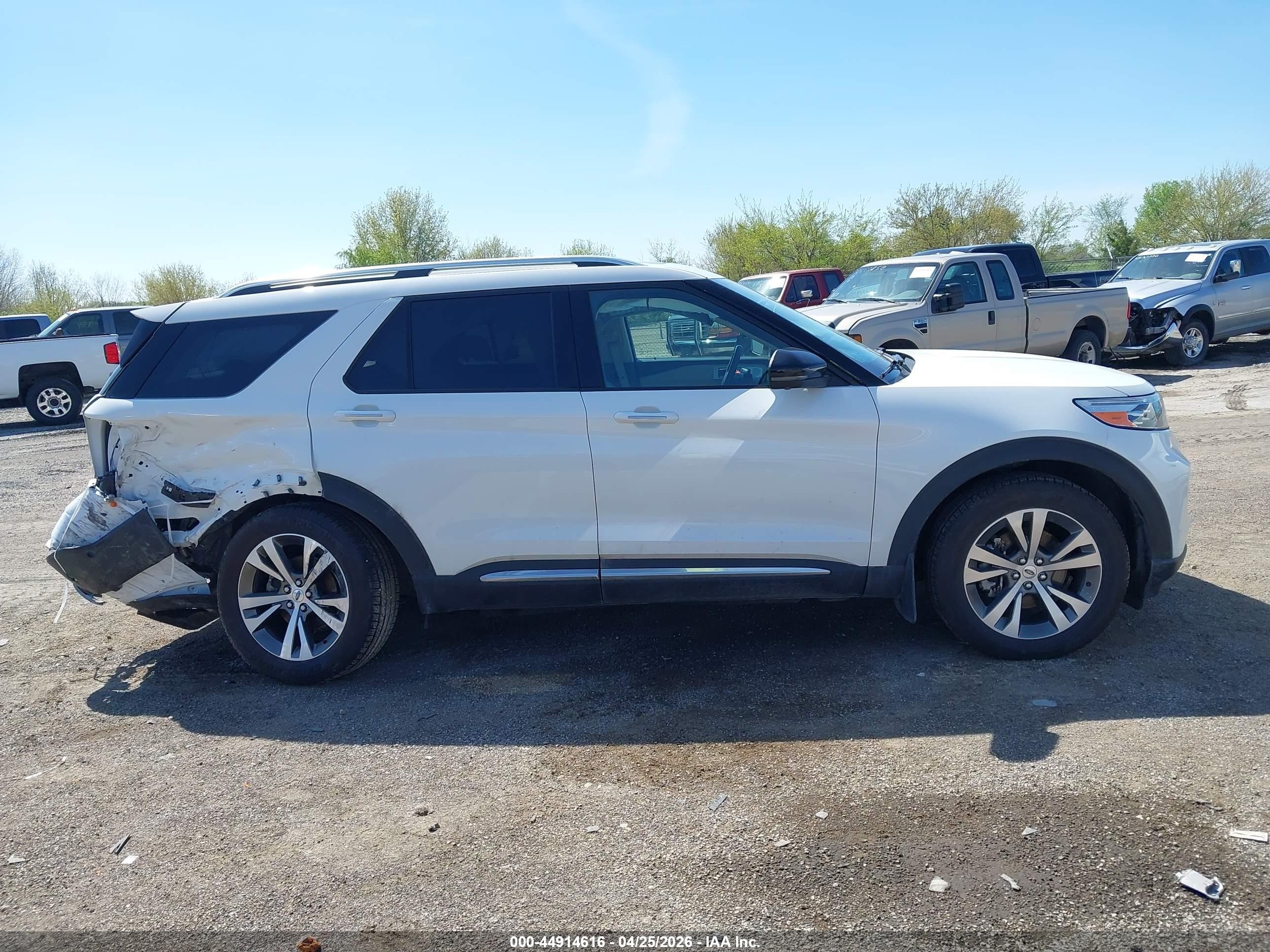 2020 Ford Explorer Platinum Белый vin: 1FM5K8HC6LGA43911