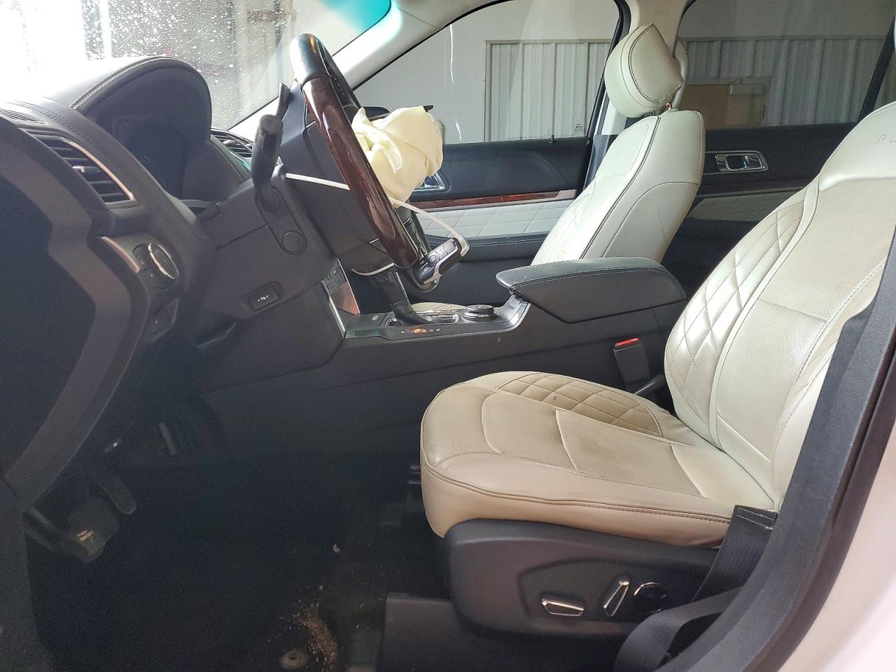 2017 Ford Explorer Platinum White vin: 1FM5K8HT1HGA85264