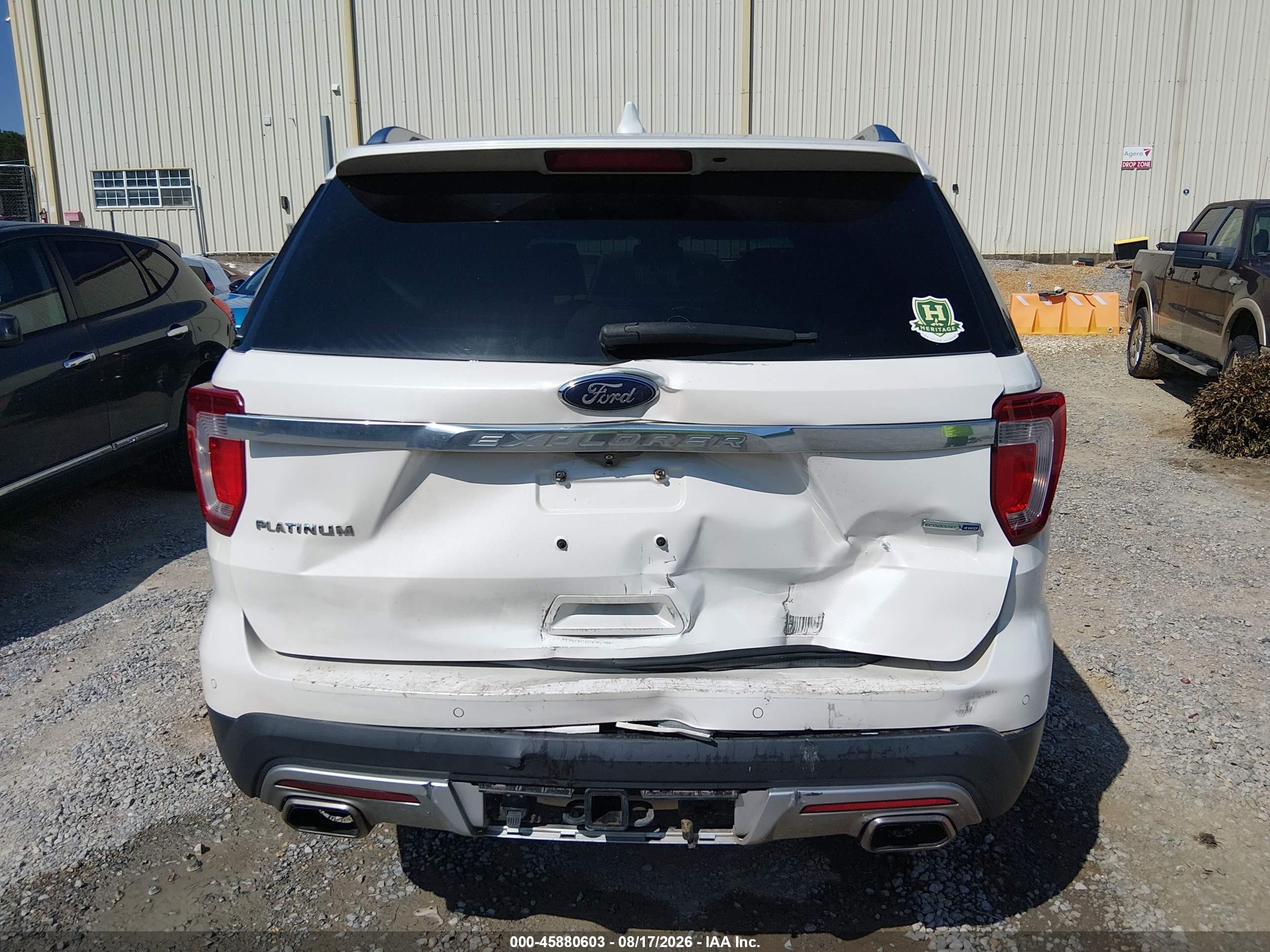 2017 Ford Explorer Platinum White vin: 1FM5K8HT1HGD96130