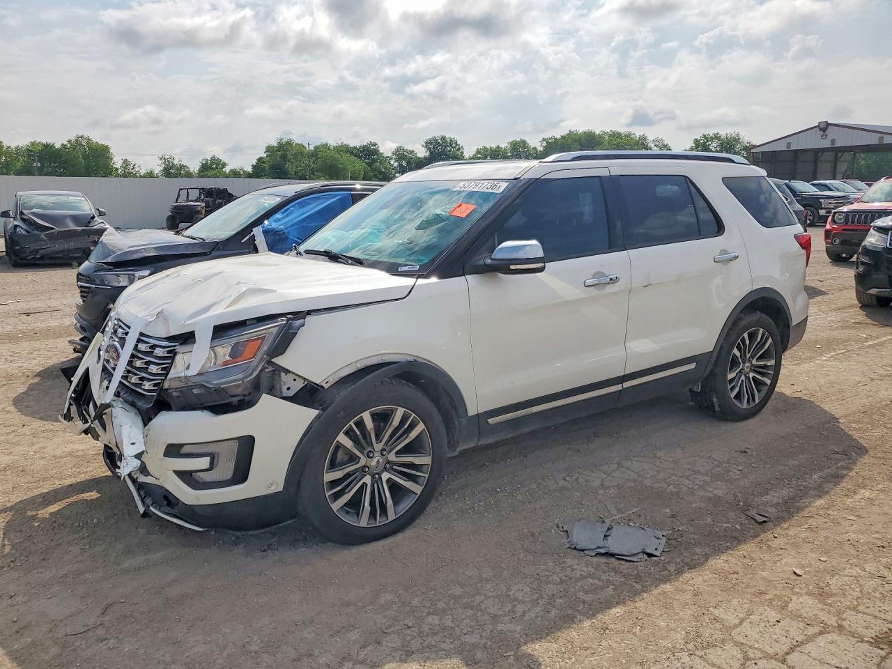 2016 Ford Explorer Platinum White vin: 1FM5K8HT2GGC64184