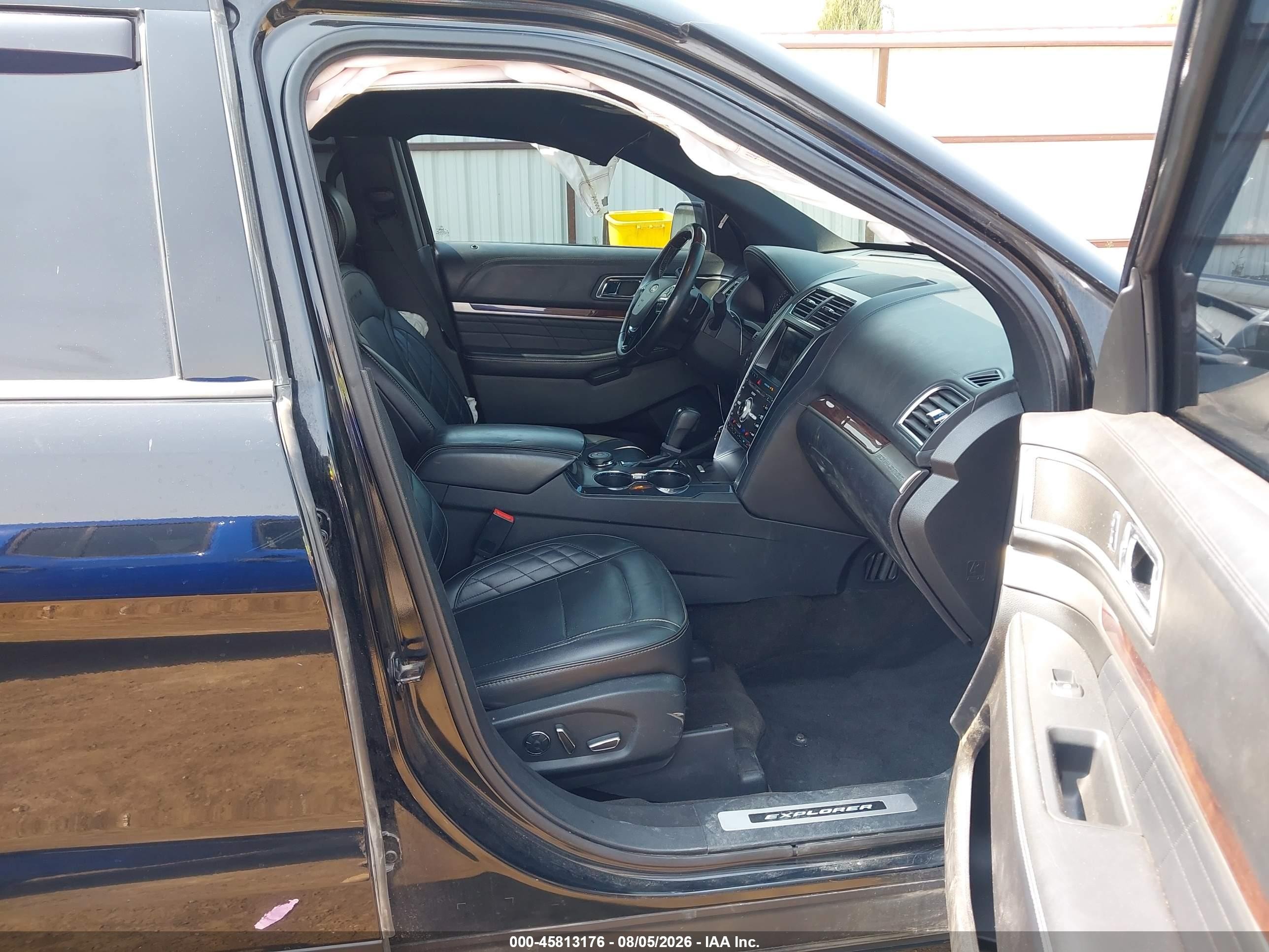 2017 Ford Explorer Platinum Black vin: 1FM5K8HT4HGC59831