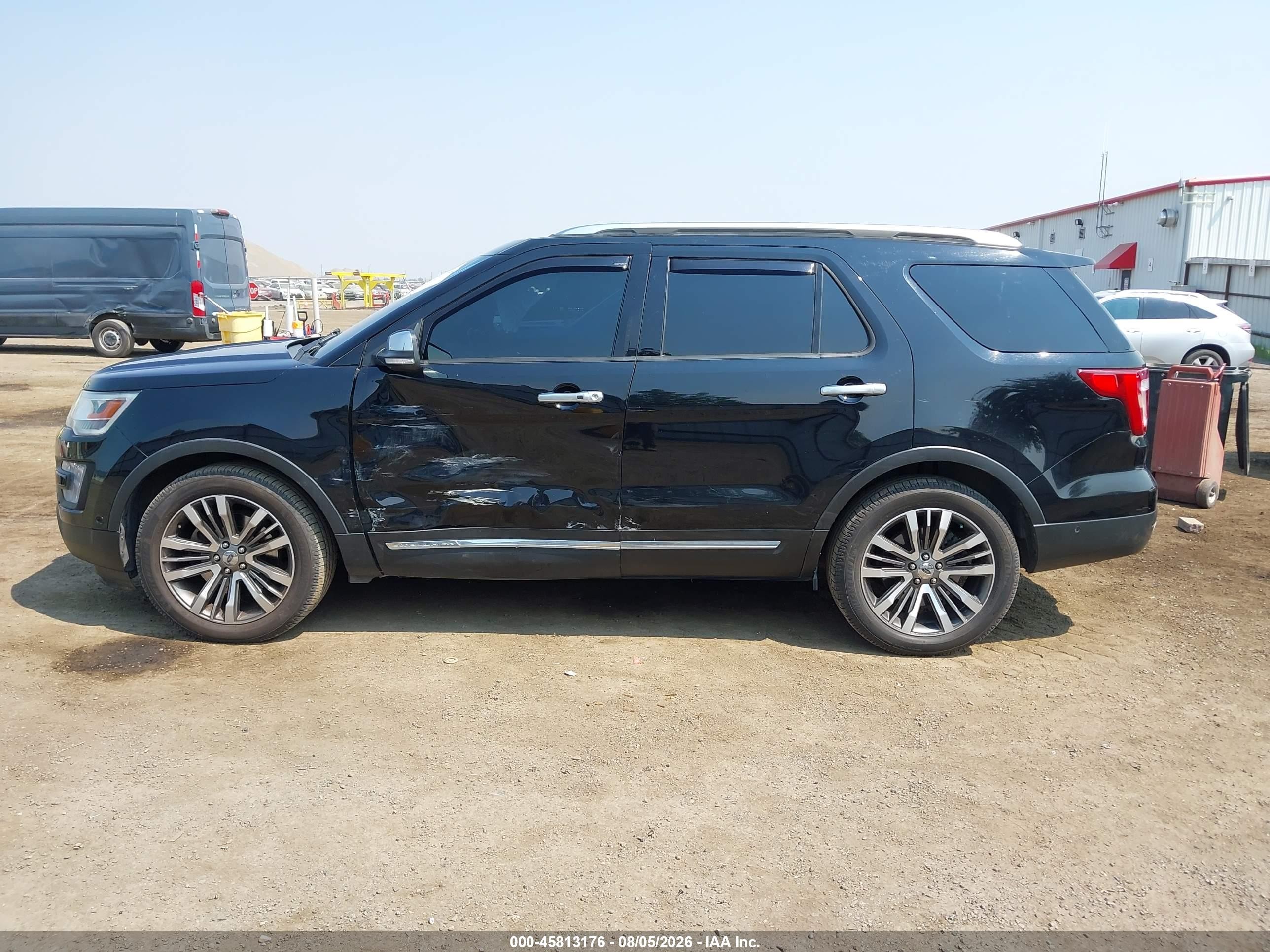 2017 Ford Explorer Platinum Black vin: 1FM5K8HT4HGC59831