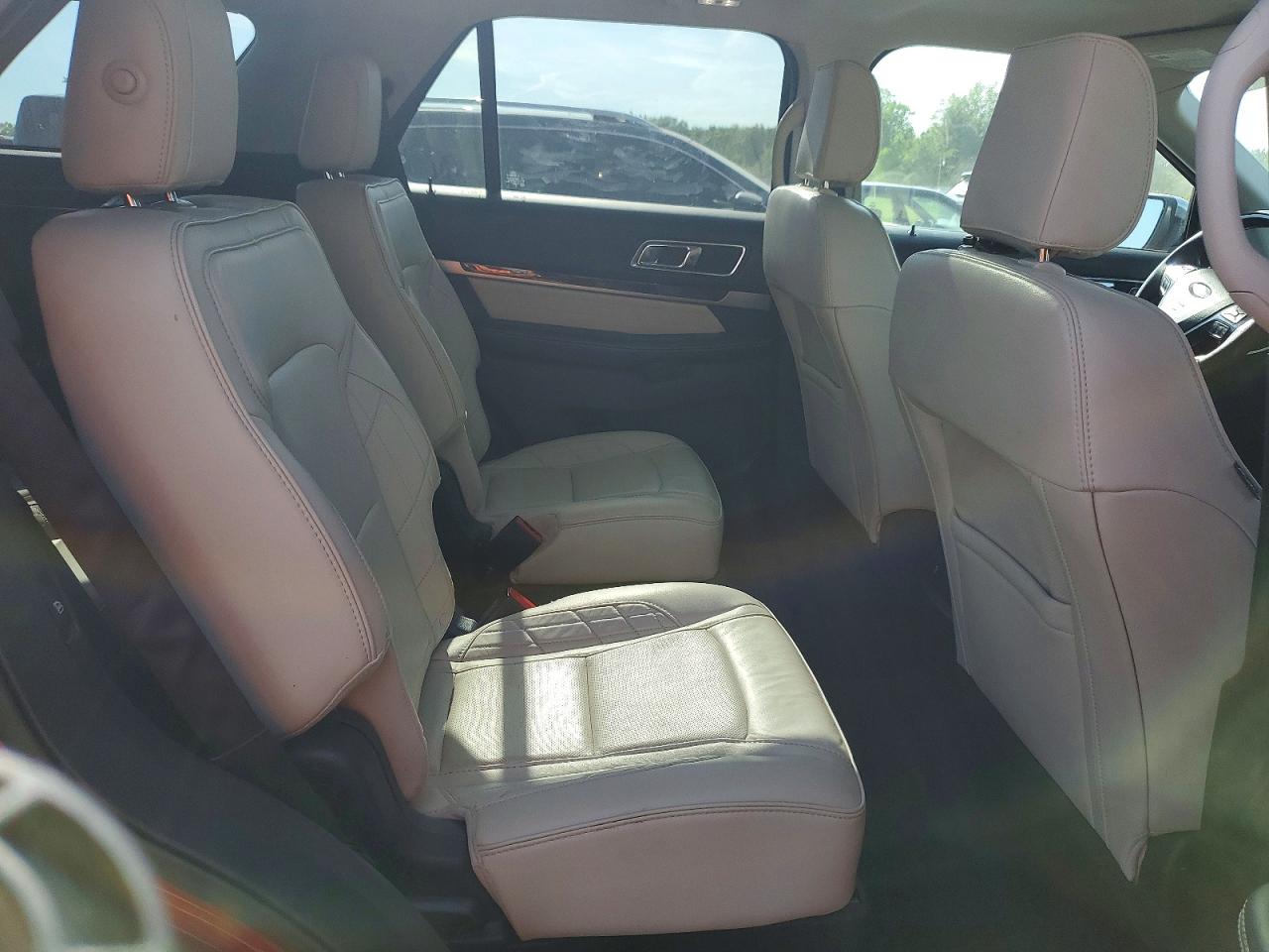 2018 Ford Explorer Platinum Red vin: 1FM5K8HT5JGC34846