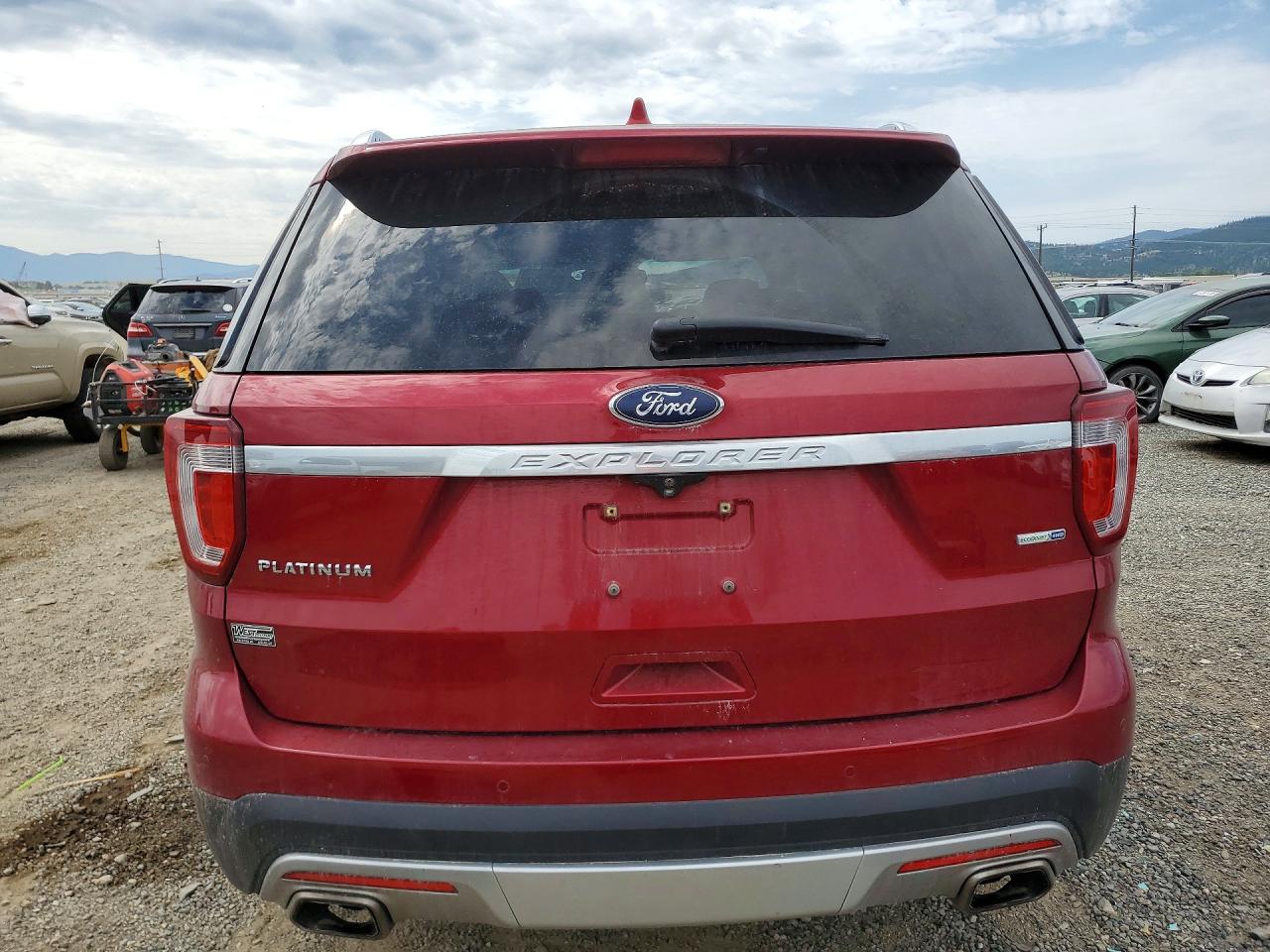 2016 Ford Explorer Platinum Burgundy vin: 1FM5K8HT6GGC66312