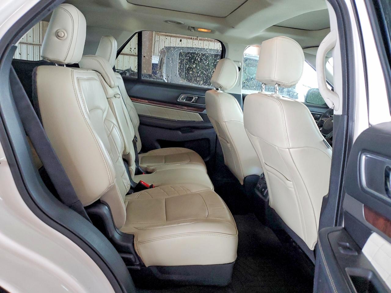 2017 Ford Explorer Platinum White vin: 1FM5K8HT6HGD98374
