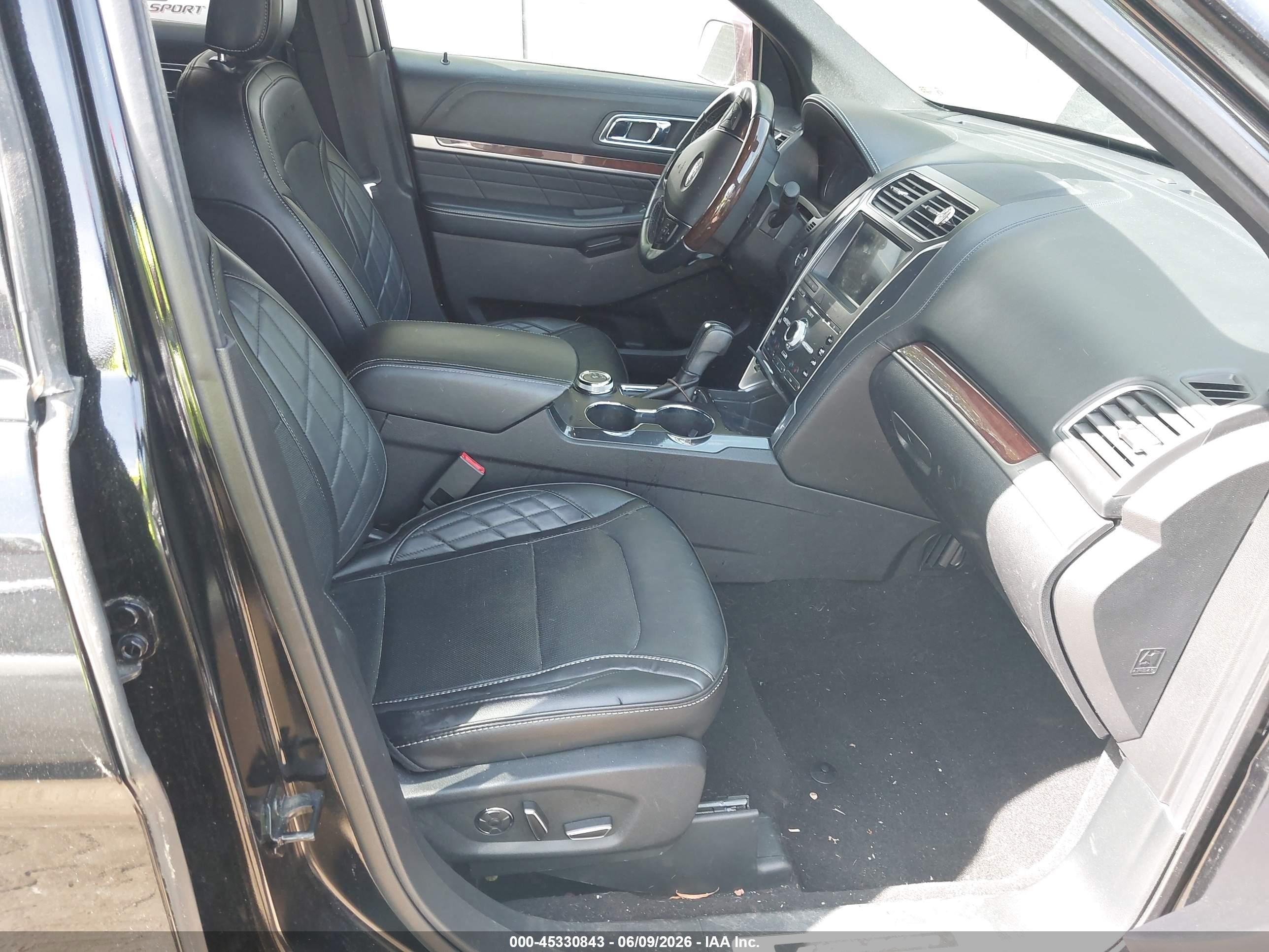 2018 Ford Explorer Platinum Черный vin: 1FM5K8HT7JGC47579