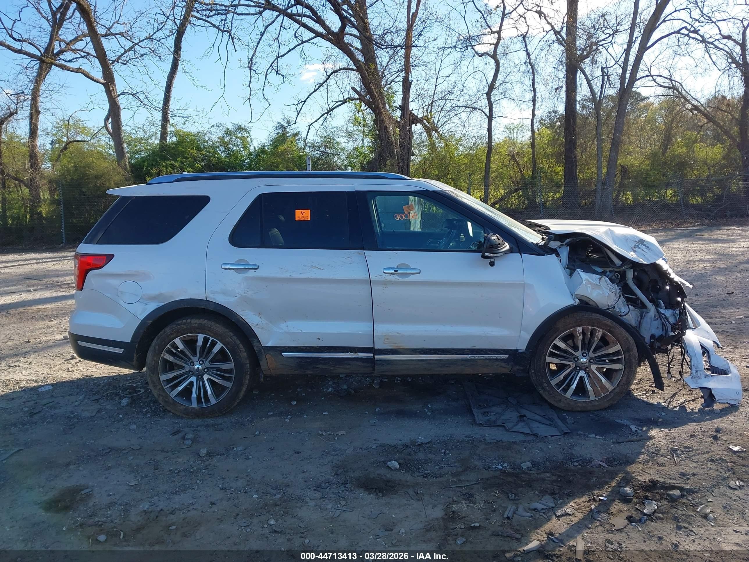 2018 Ford Explorer Platinum Белый vin: 1FM5K8HT9JGA86054