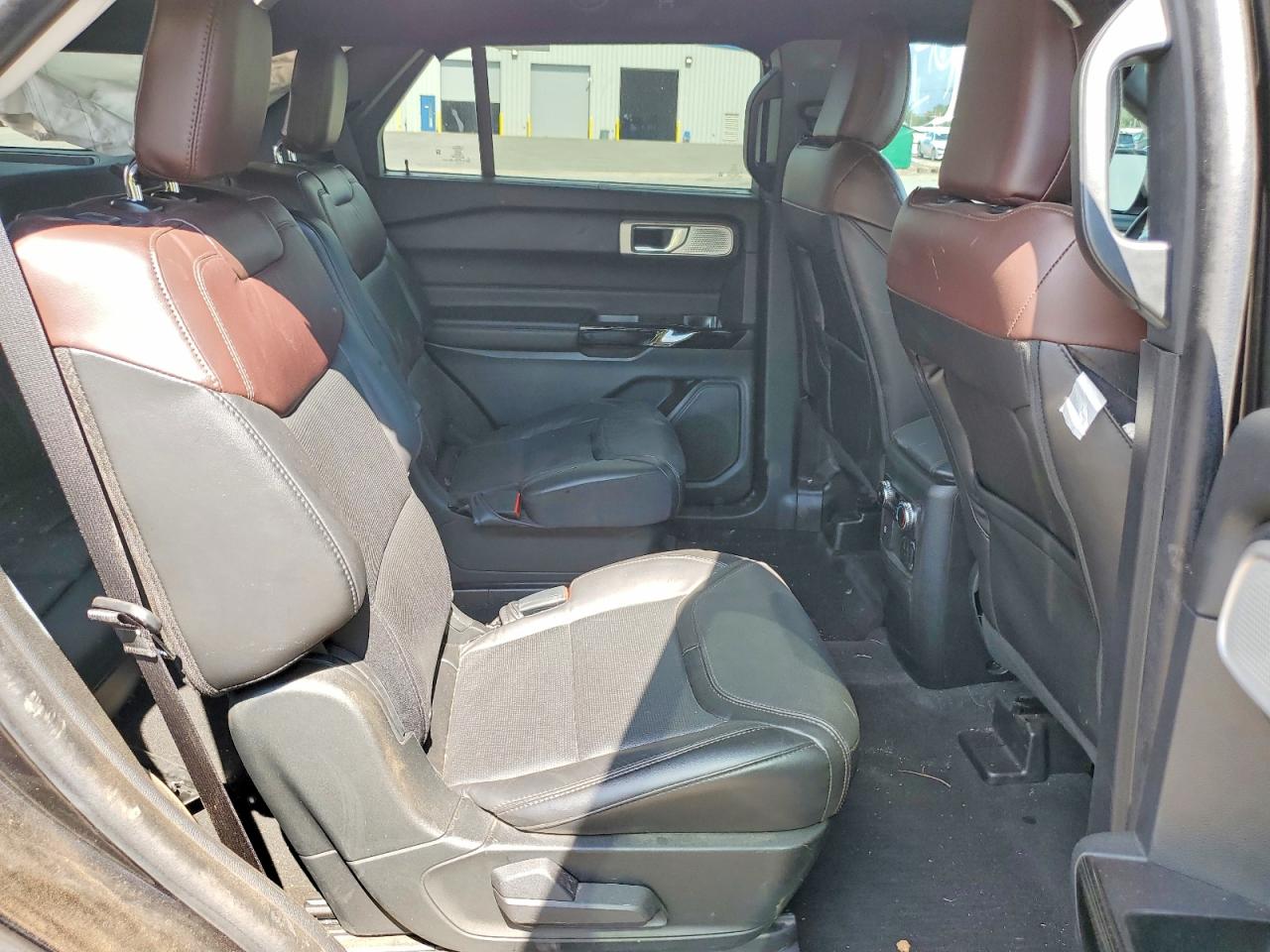 2022 Ford Explorer Platinum Черный vin: 1FM5K8HW2NNA06038