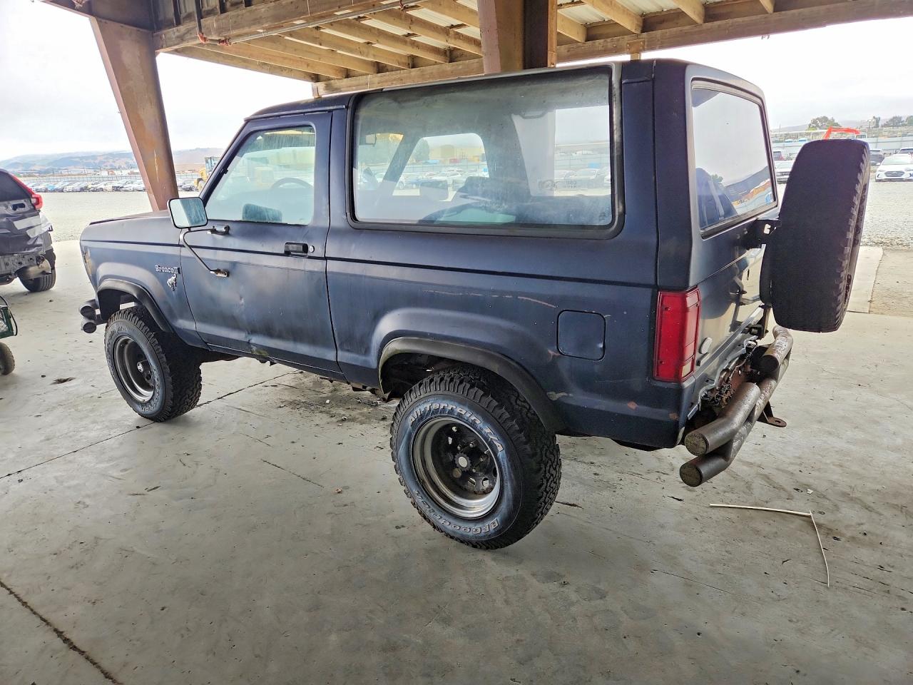 1985 Ford Bronco Ii Blue vin: 1FMBU14S1FUC61603
