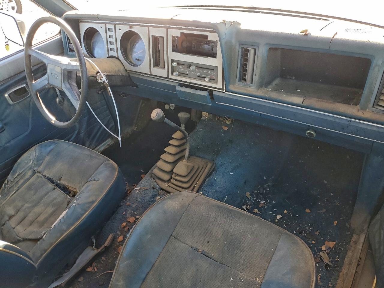 1984 Ford Bronco Ii Gray vin: 1FMBU14S6EUB17401