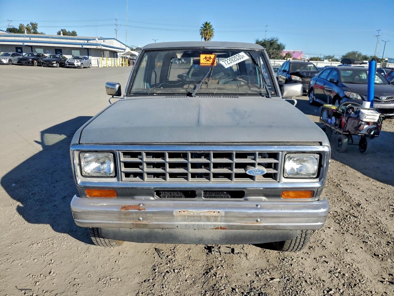 1984 Ford Bronco Ii Gray vin: 1FMBU14S6EUB17401