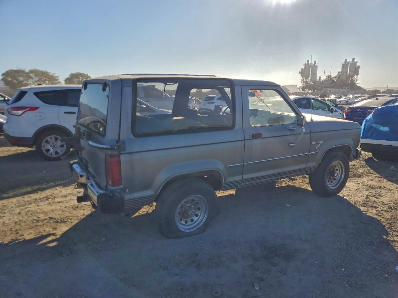 1984 Ford Bronco Ii Gray vin: 1FMBU14S6EUB17401