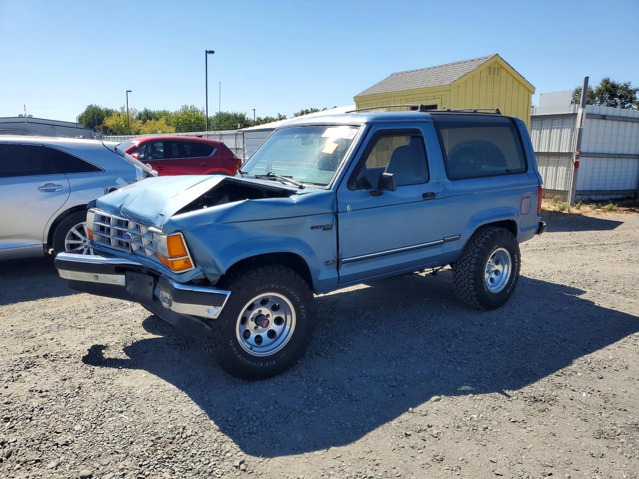 1989 Ford Bronco Ii Blue vin: 1FMBU14T0KUA03687