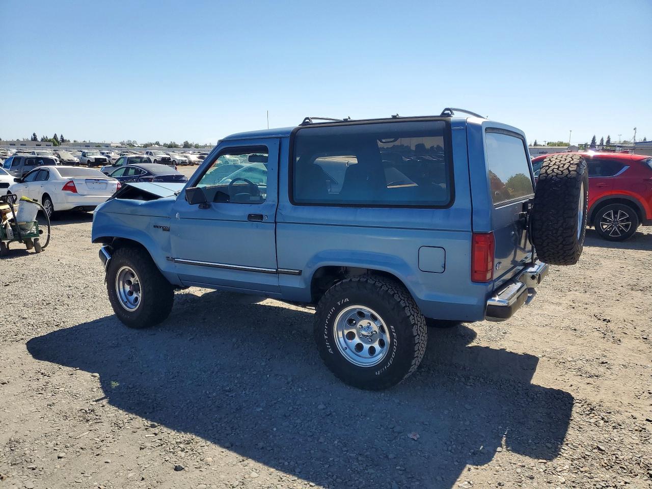 1989 Ford Bronco Ii Blue vin: 1FMBU14T0KUA03687