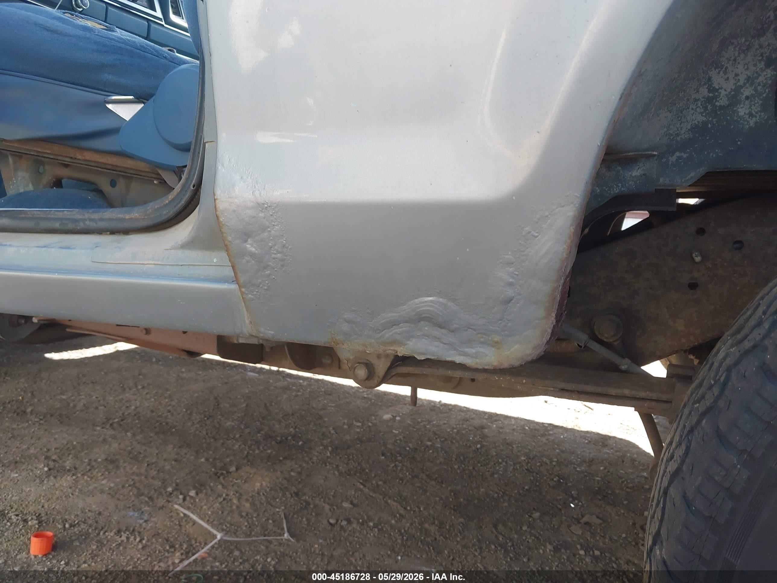 1986 Ford Bronco Ii   Серебряный vin: 1FMBU14T1GUC43290