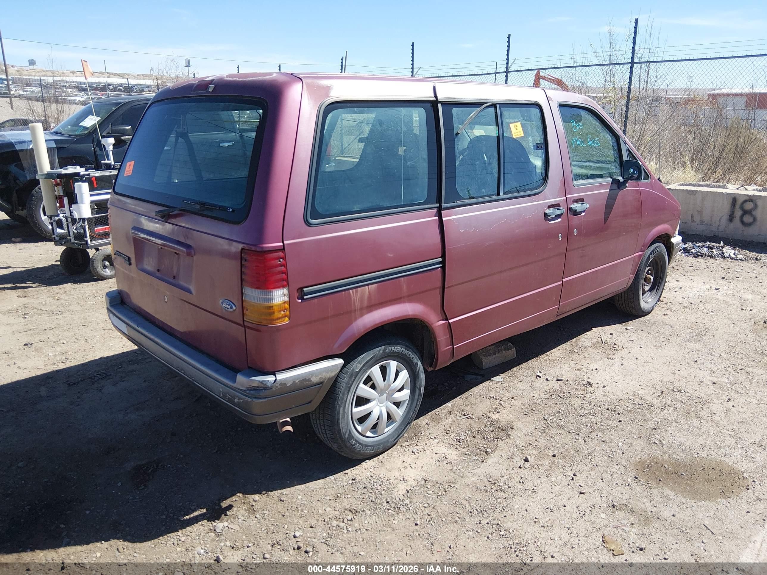 1995 Ford Aerostar   Red vin: 1FMCA11U0SZB79877