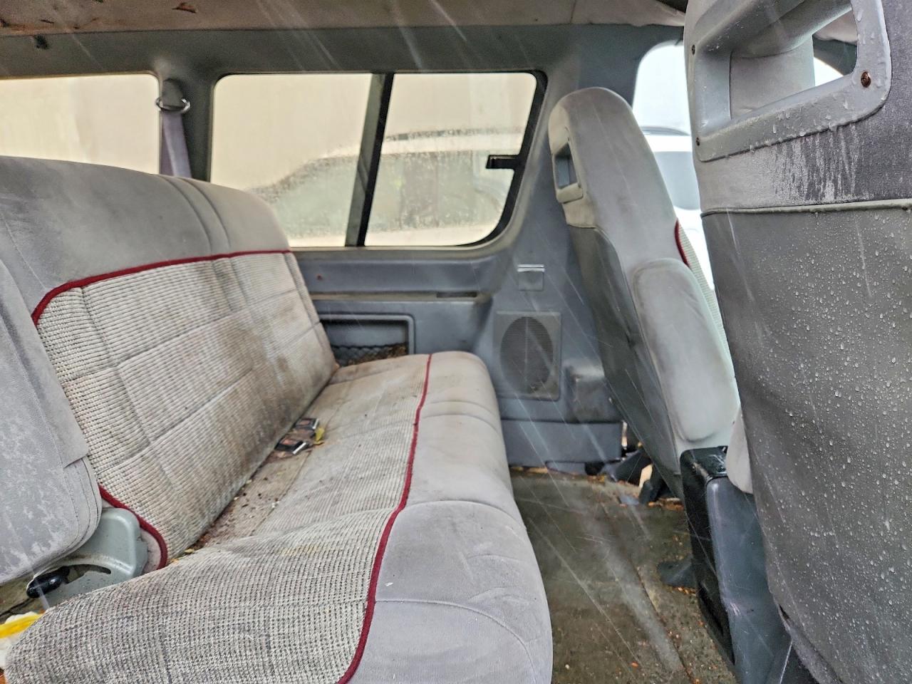 1996 Ford Aerostar Red vin: 1FMCA11U1TZB97287