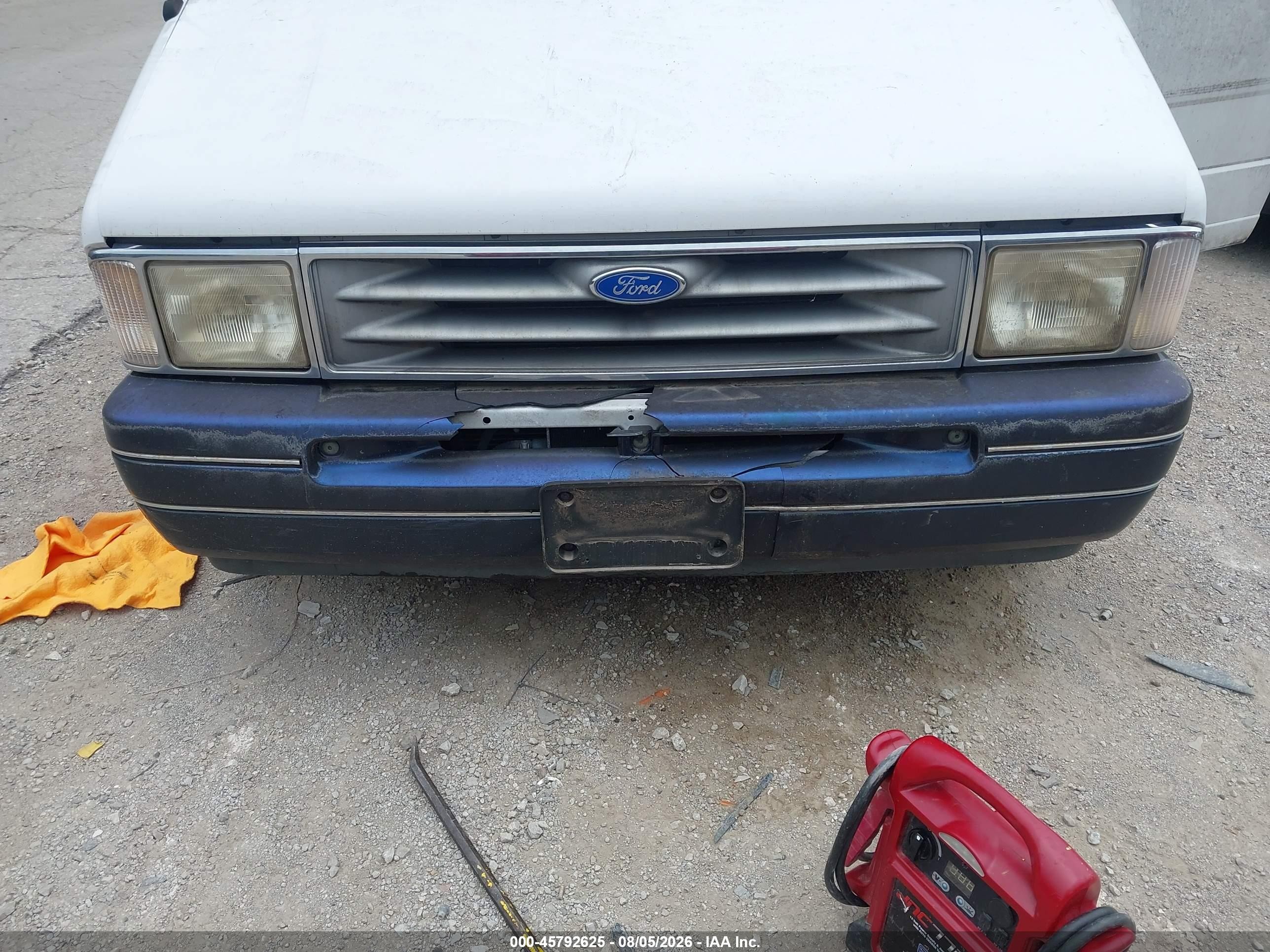 1994 Ford Aerostar   White vin: 1FMCA11U2RZB39651