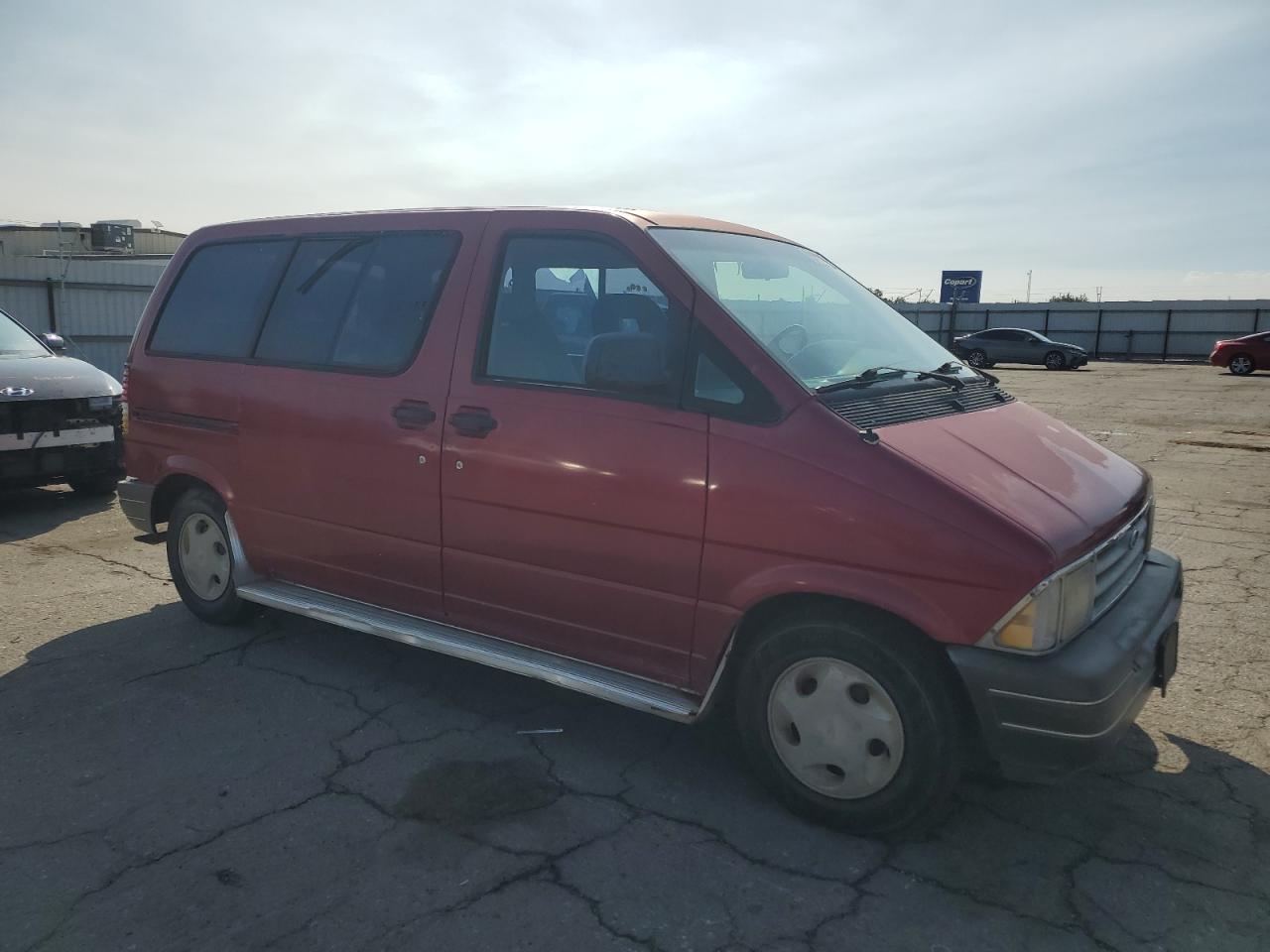1995 Ford Aerostar Red vin: 1FMCA11U3SZC08031
