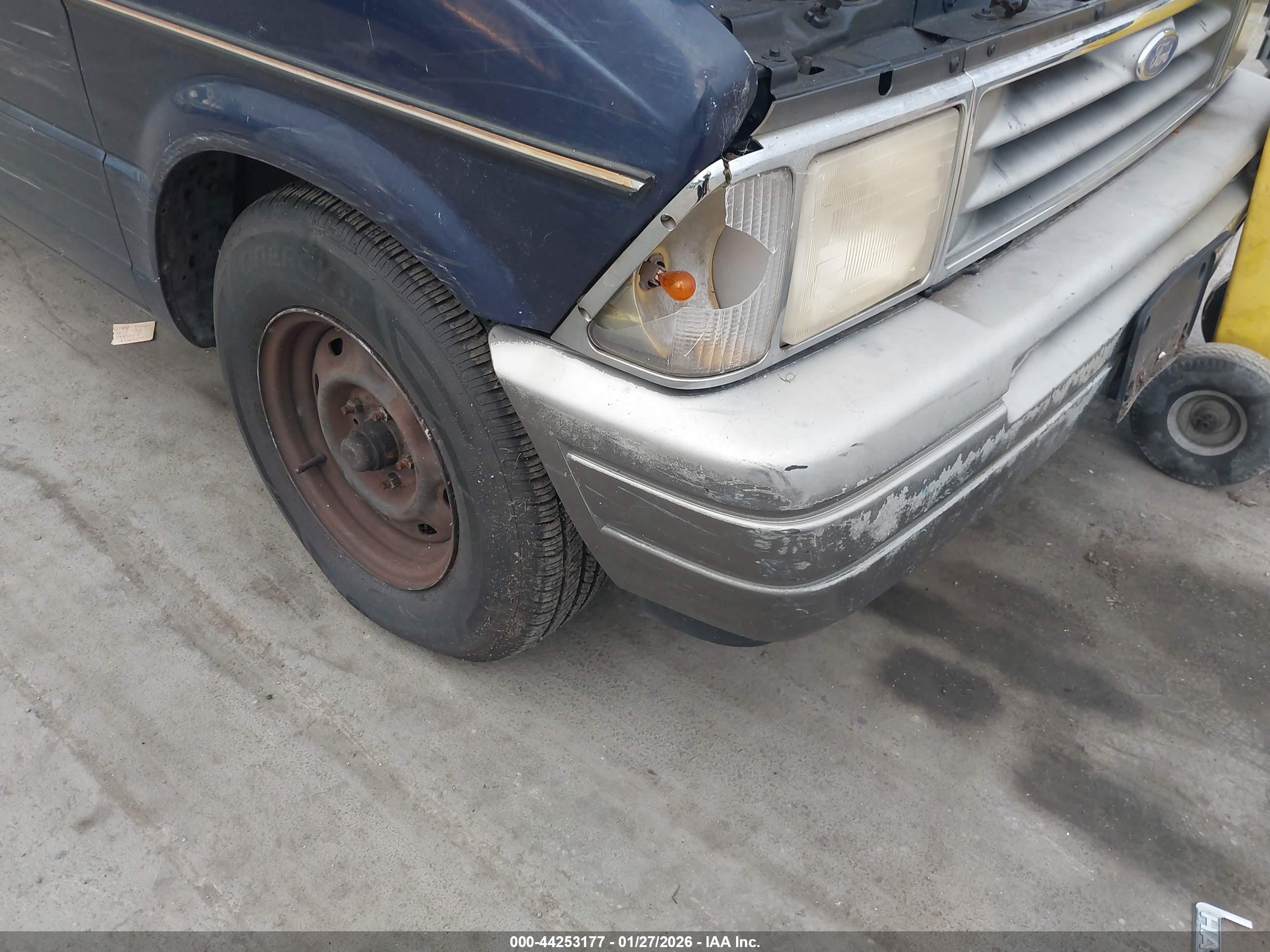 1996 Ford Aerostar   Blue vin: 1FMCA11U4TZB07114