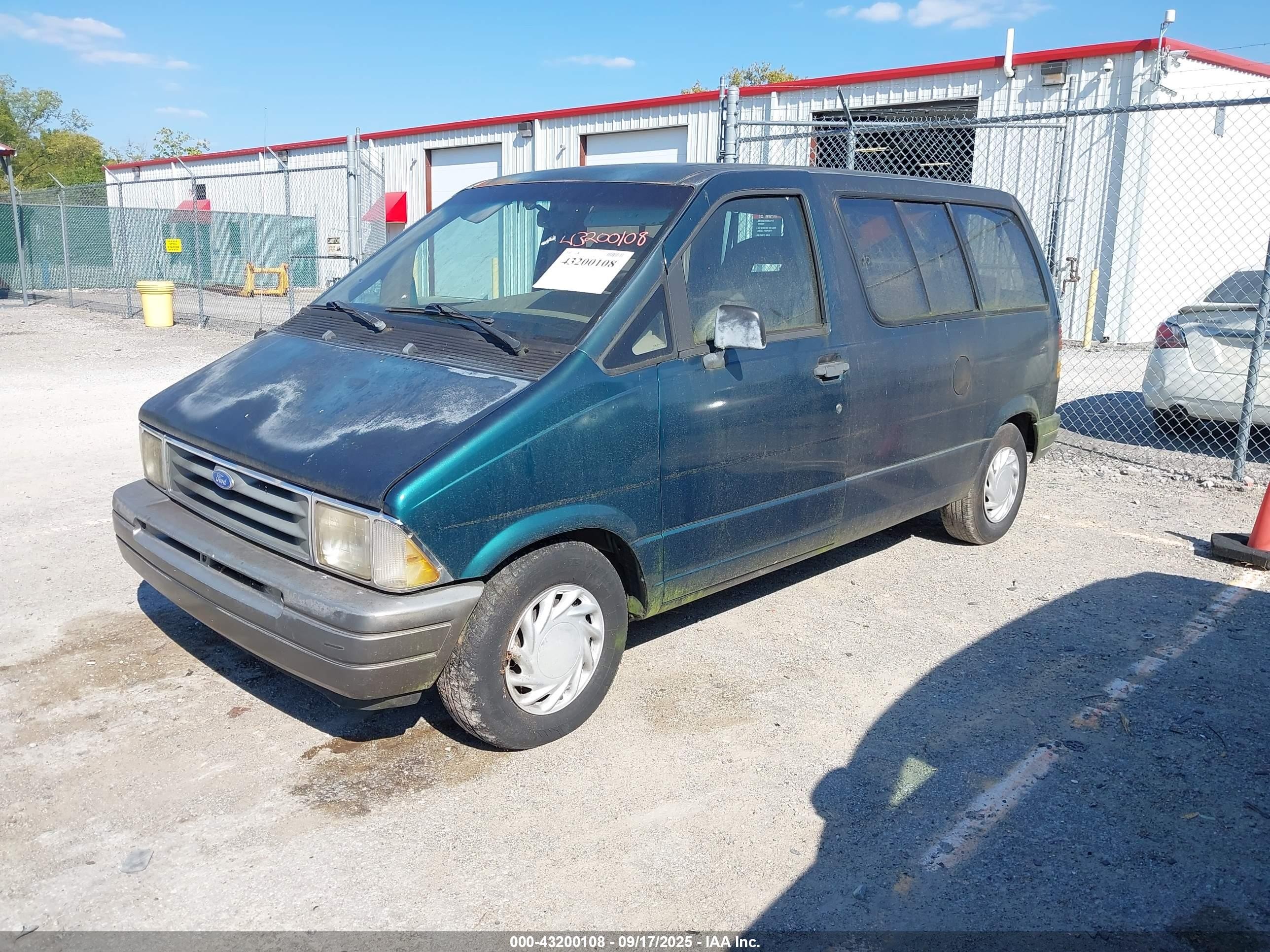 1995 Ford Aerostar   Green vin: 1FMCA11U5SZB88106