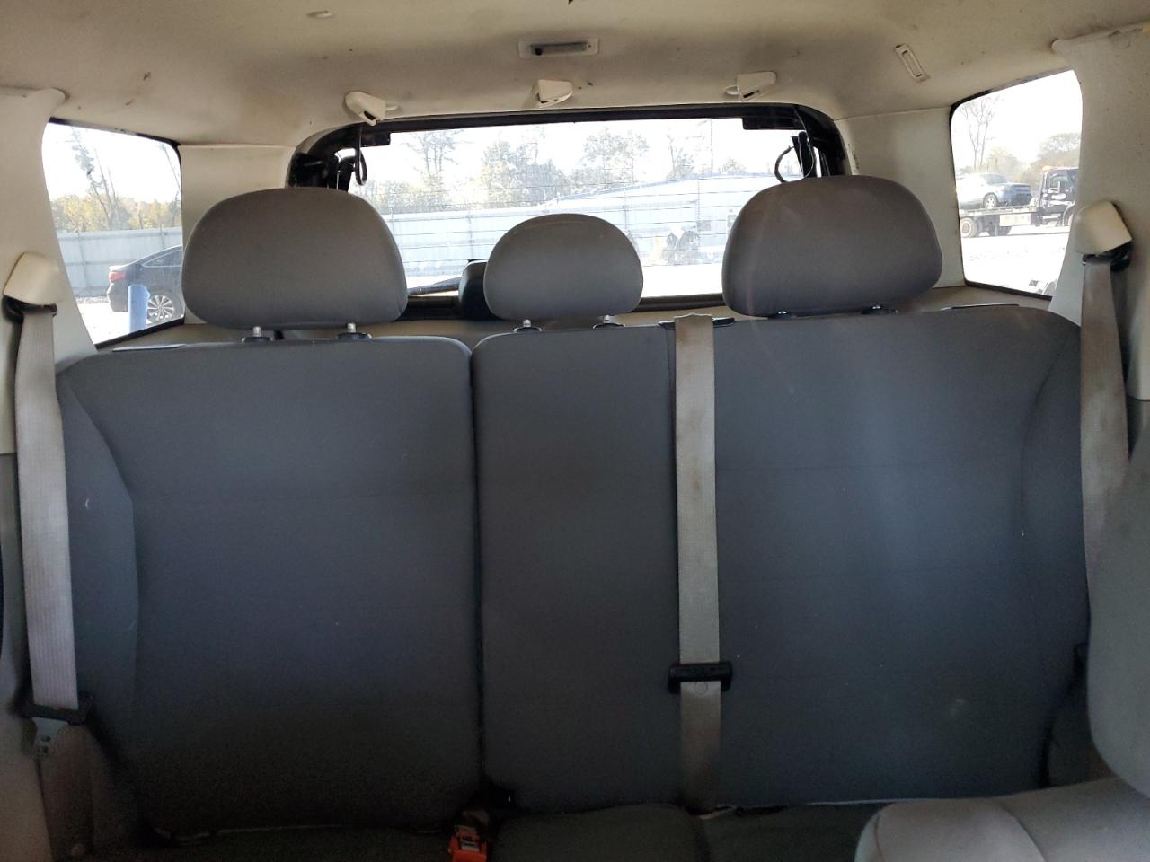 2009 Ford Escape Xls White vin: 1FMCU02719KA75427