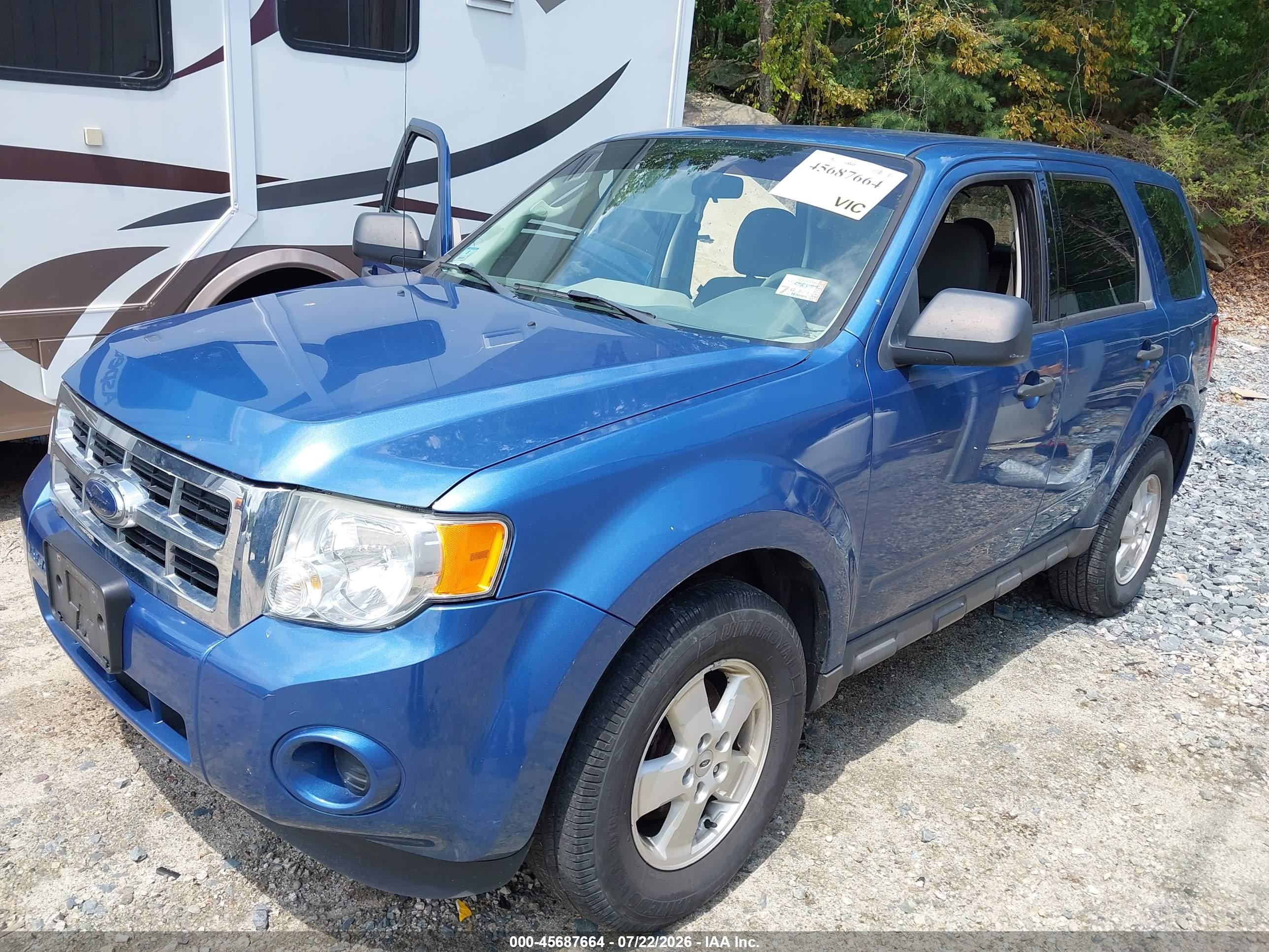 2009 Ford Escape Xls/xls Manual Blue vin: 1FMCU02759KA74880