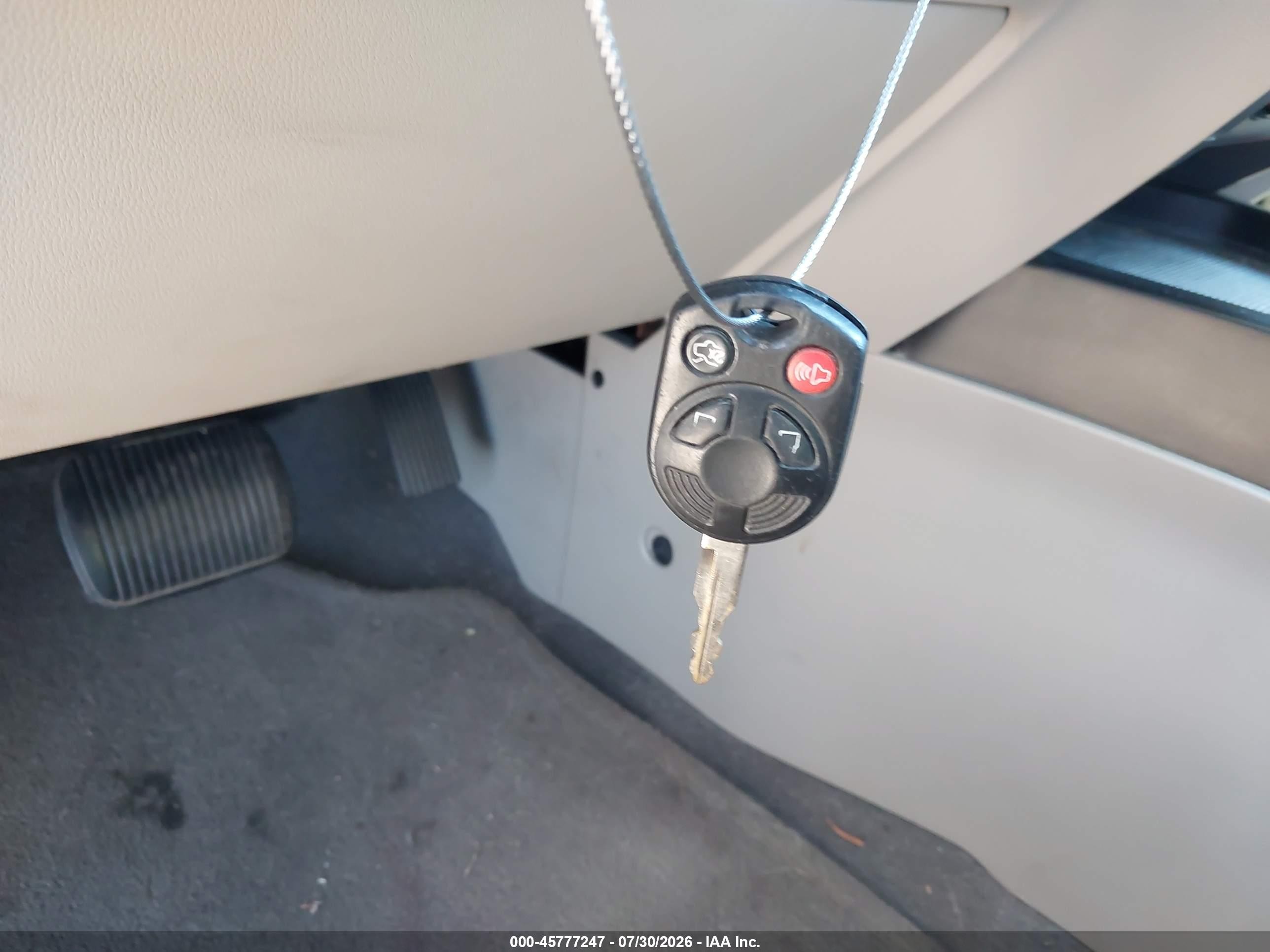 2009 Ford Escape Xls/xls Manual White vin: 1FMCU02759KB08607