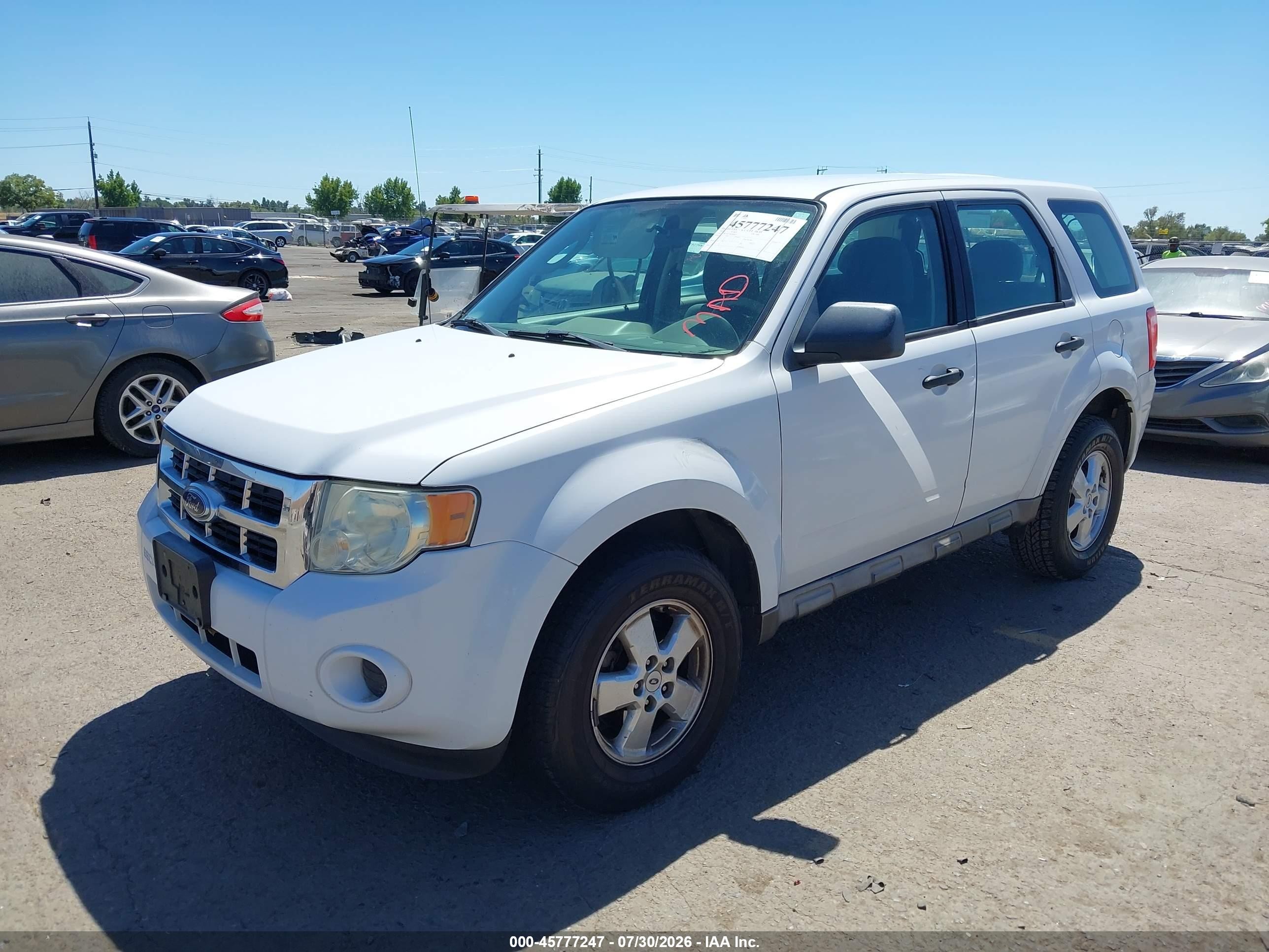 2009 Ford Escape Xls/xls Manual White vin: 1FMCU02759KB08607