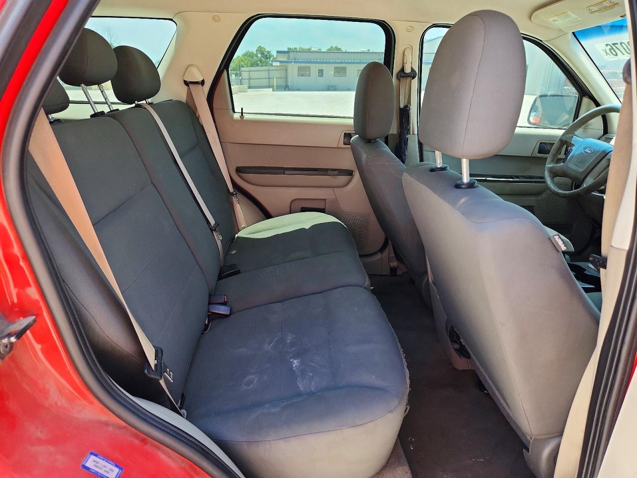 2009 Ford Escape Xls Red vin: 1FMCU02769KA13392