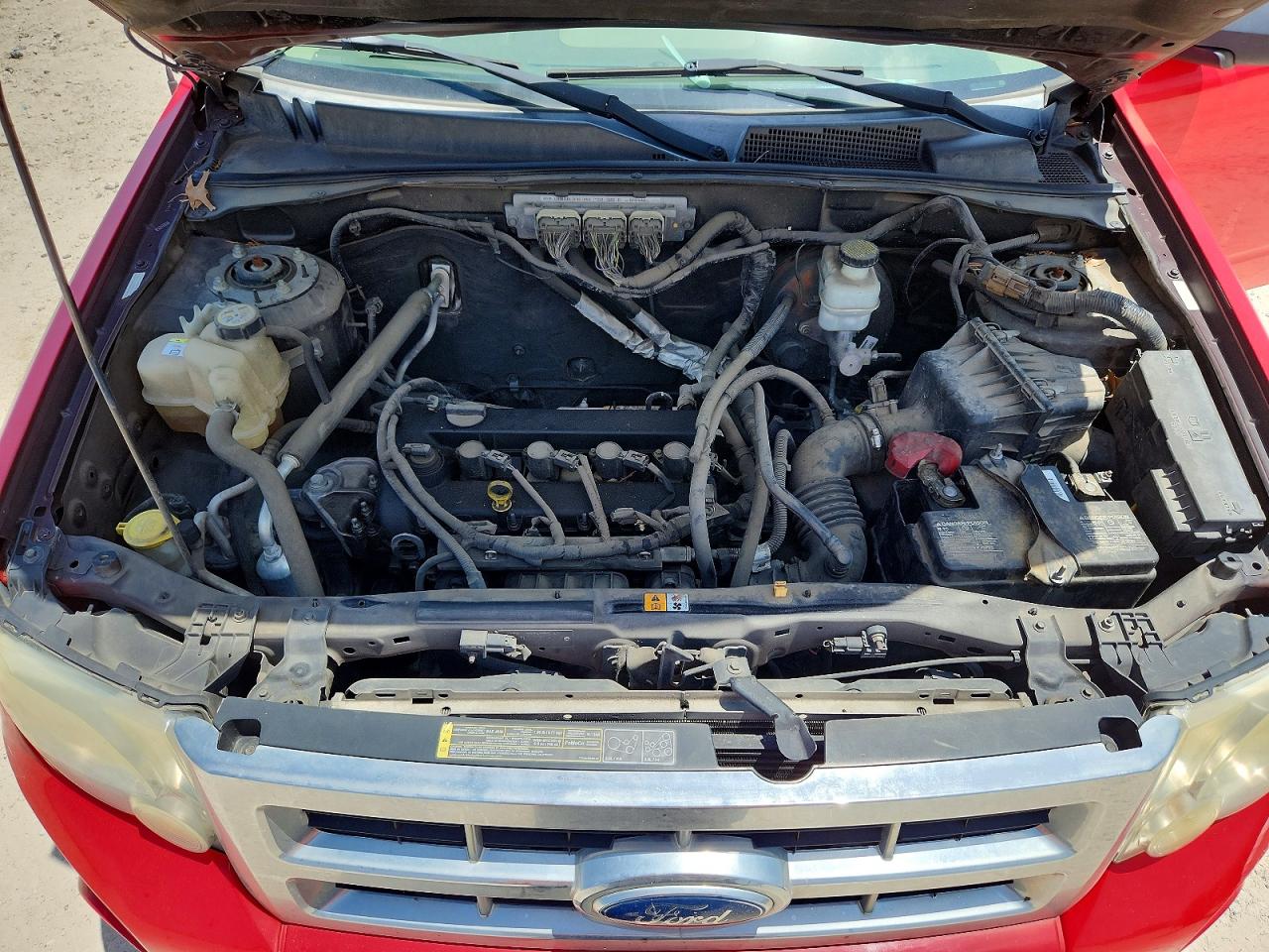2009 Ford Escape Xls Red vin: 1FMCU02769KA13392