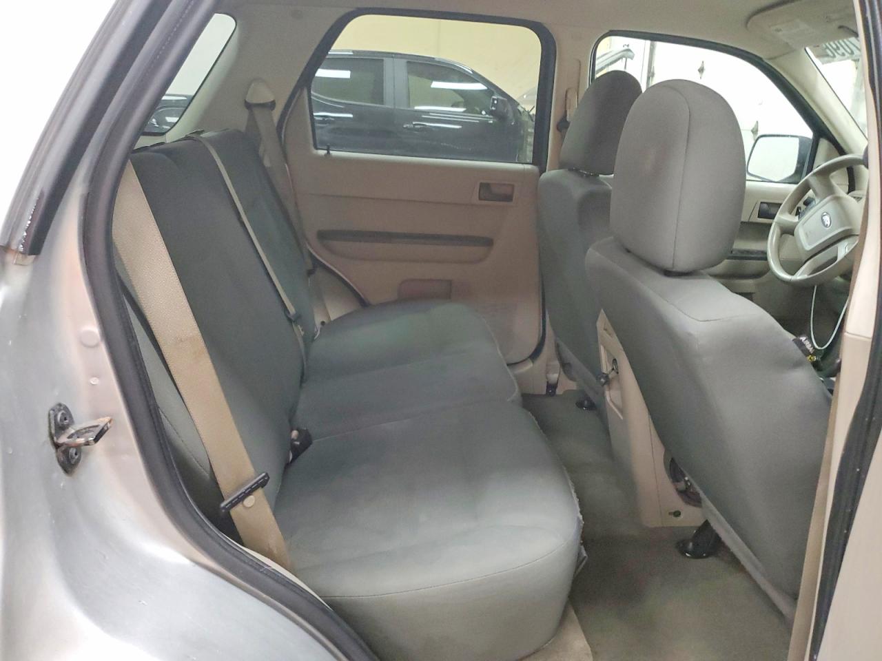 2009 Ford Escape Xls Silver vin: 1FMCU02779KA82950