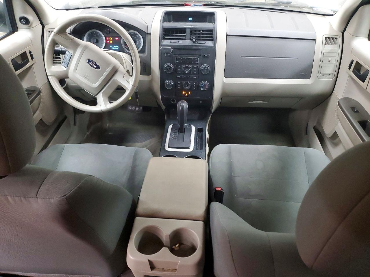 2009 Ford Escape Xls Silver vin: 1FMCU02779KA82950