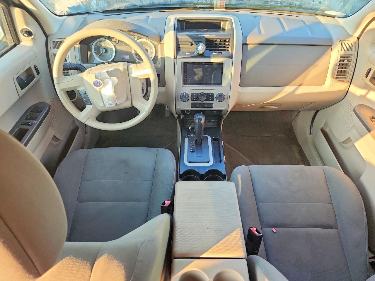 2009 Ford Escape Xls Tan vin: 1FMCU02779KC67094