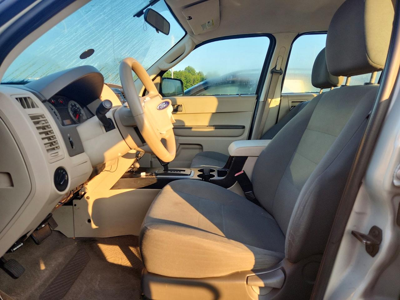 2009 Ford Escape Xls Tan vin: 1FMCU02779KC67094