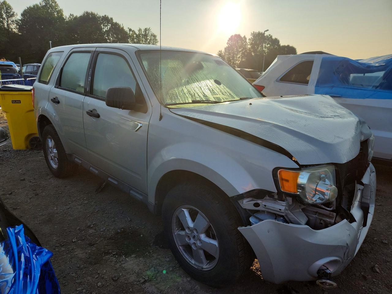 2009 Ford Escape Xls Tan vin: 1FMCU02779KC67094