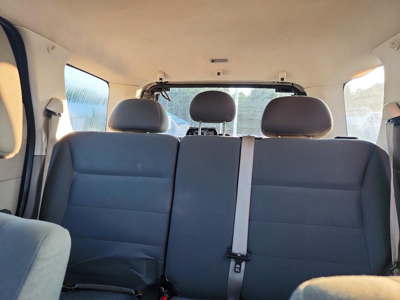 2009 Ford Escape Xls Tan vin: 1FMCU02779KC67094