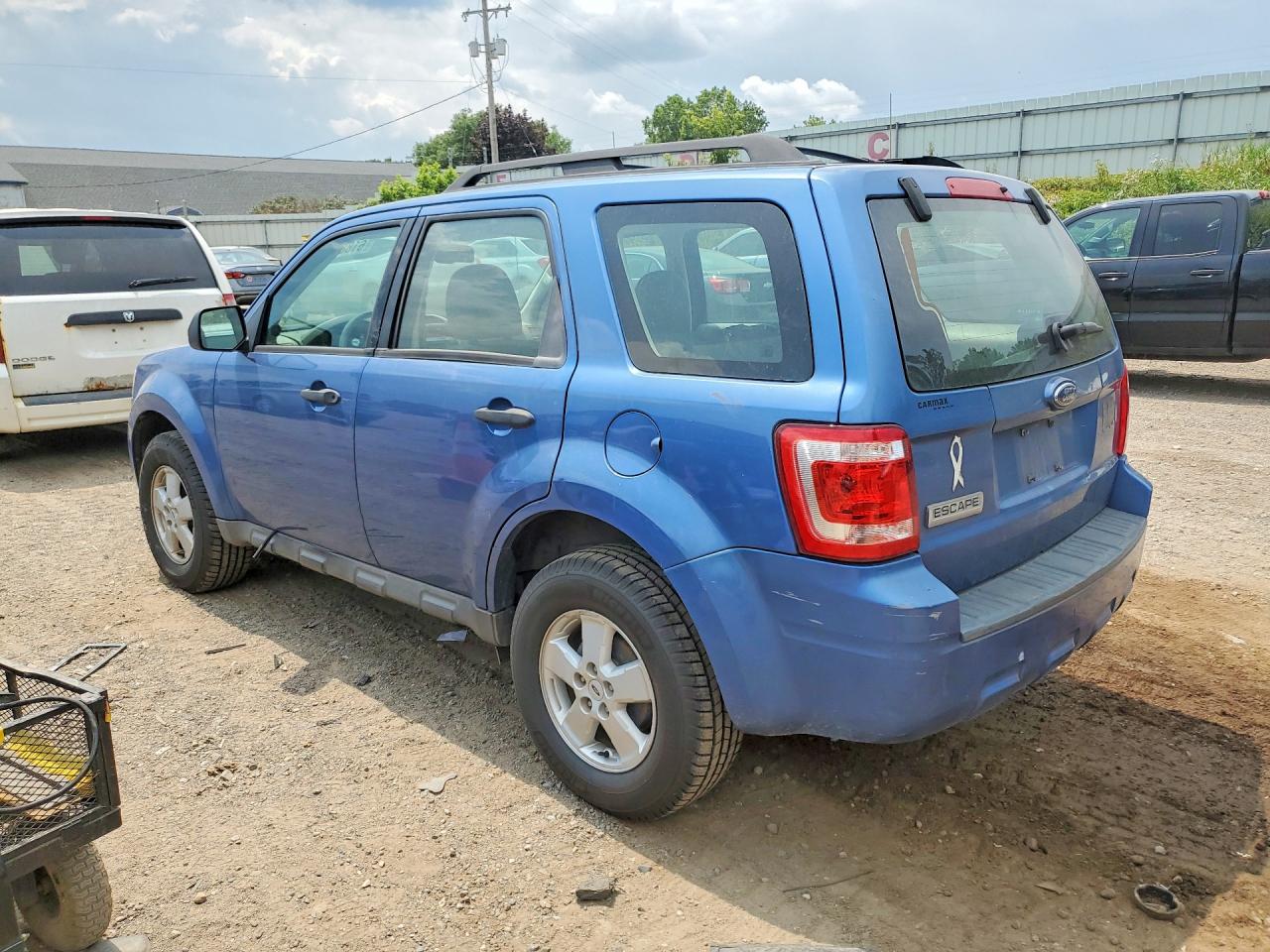 2009 Ford Escape Blue vin: 1FMCU02789KA26838