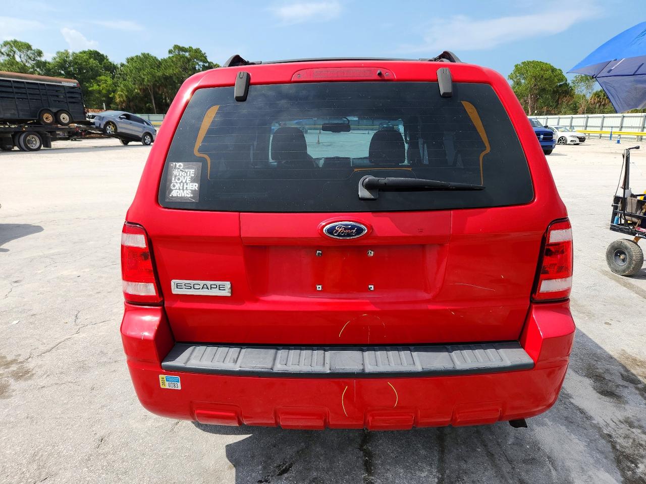 2009 Ford Escape Xls Красный vin: 1FMCU02789KB08178