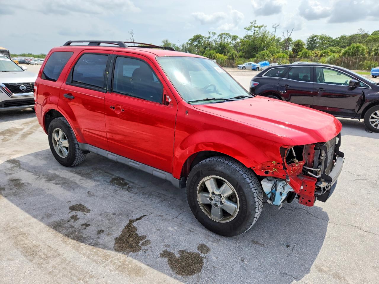 2009 Ford Escape Xls Красный vin: 1FMCU02789KB08178