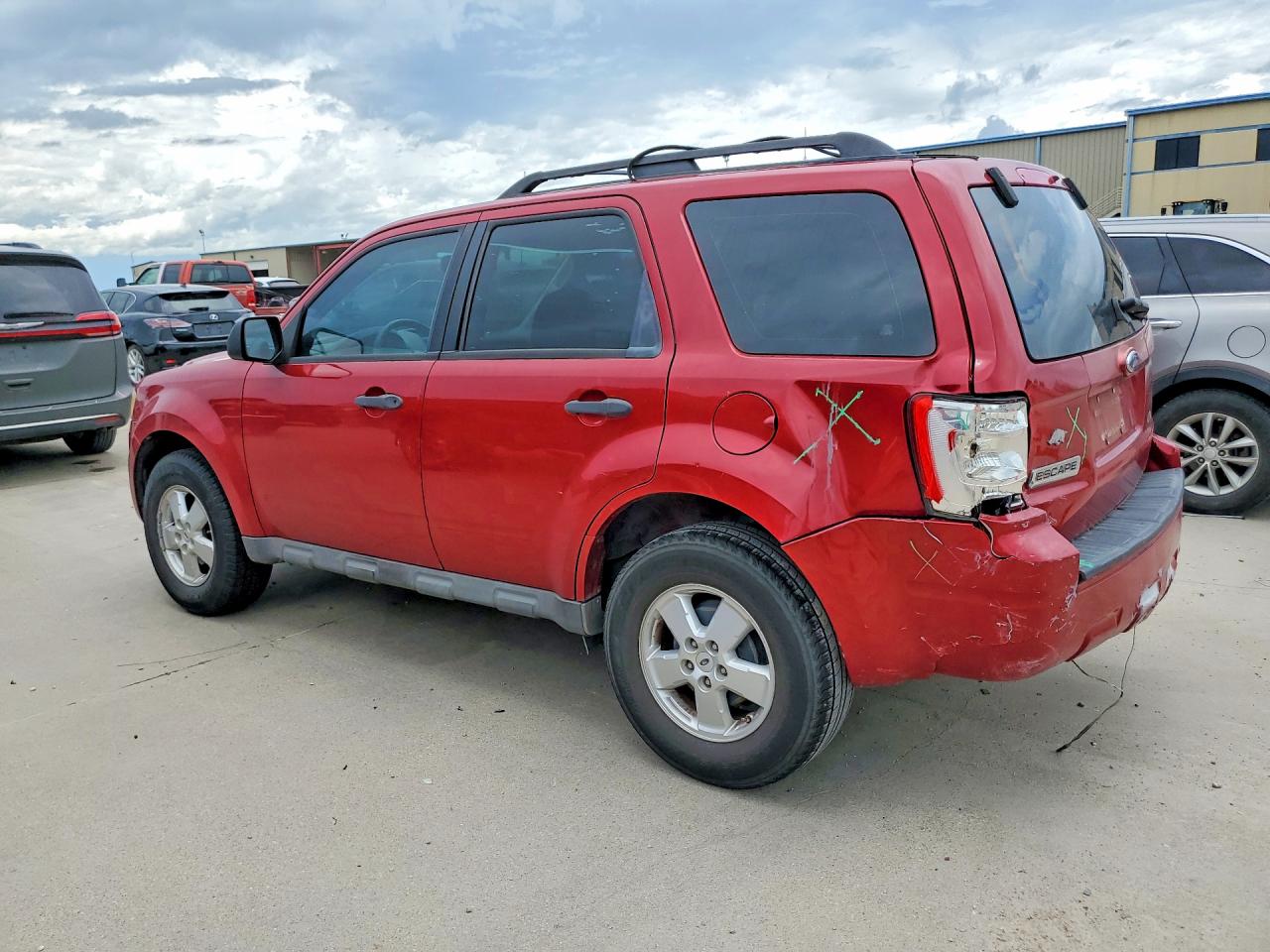2009 Ford Escape Xls Red vin: 1FMCU02799KB64503