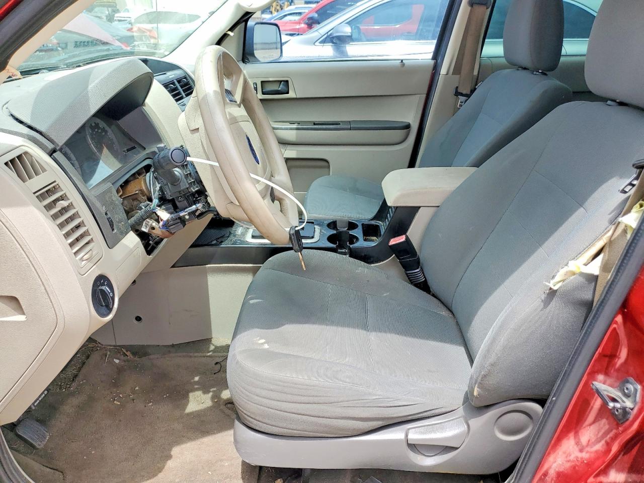 2009 Ford Escape Xls Red vin: 1FMCU02799KB64503