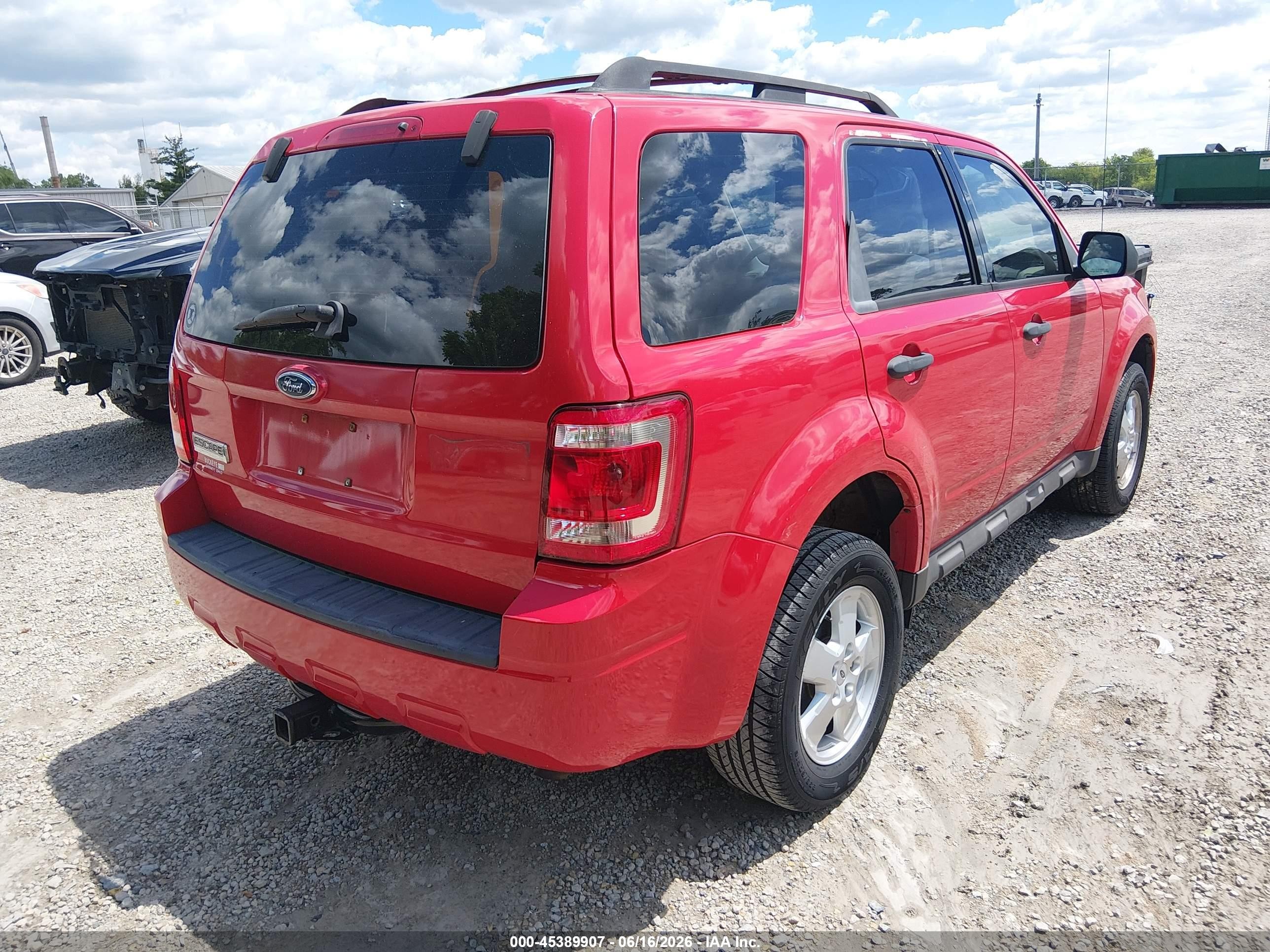 2009 Ford Escape Xls/xls Manual Red vin: 1FMCU027X9KA21835