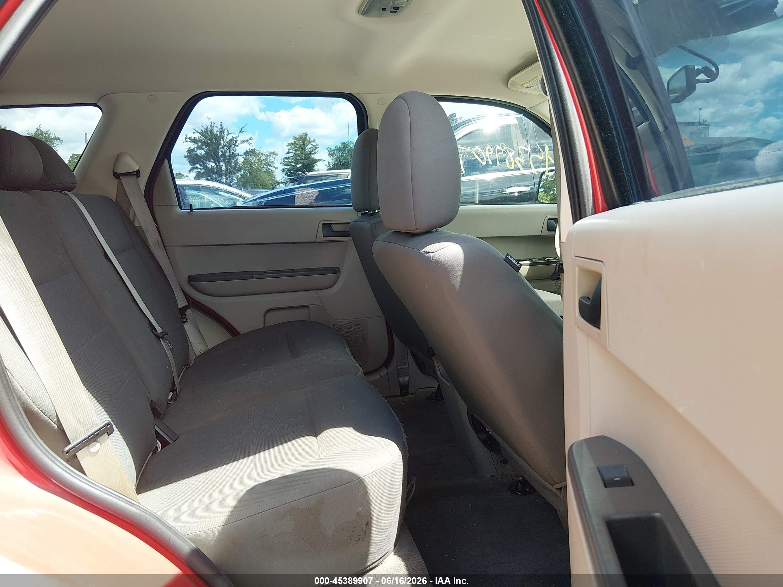 2009 Ford Escape Xls/xls Manual Red vin: 1FMCU027X9KA21835