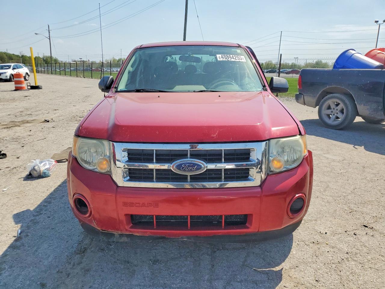 2009 Ford Escape Xls Red vin: 1FMCU027X9KD01657